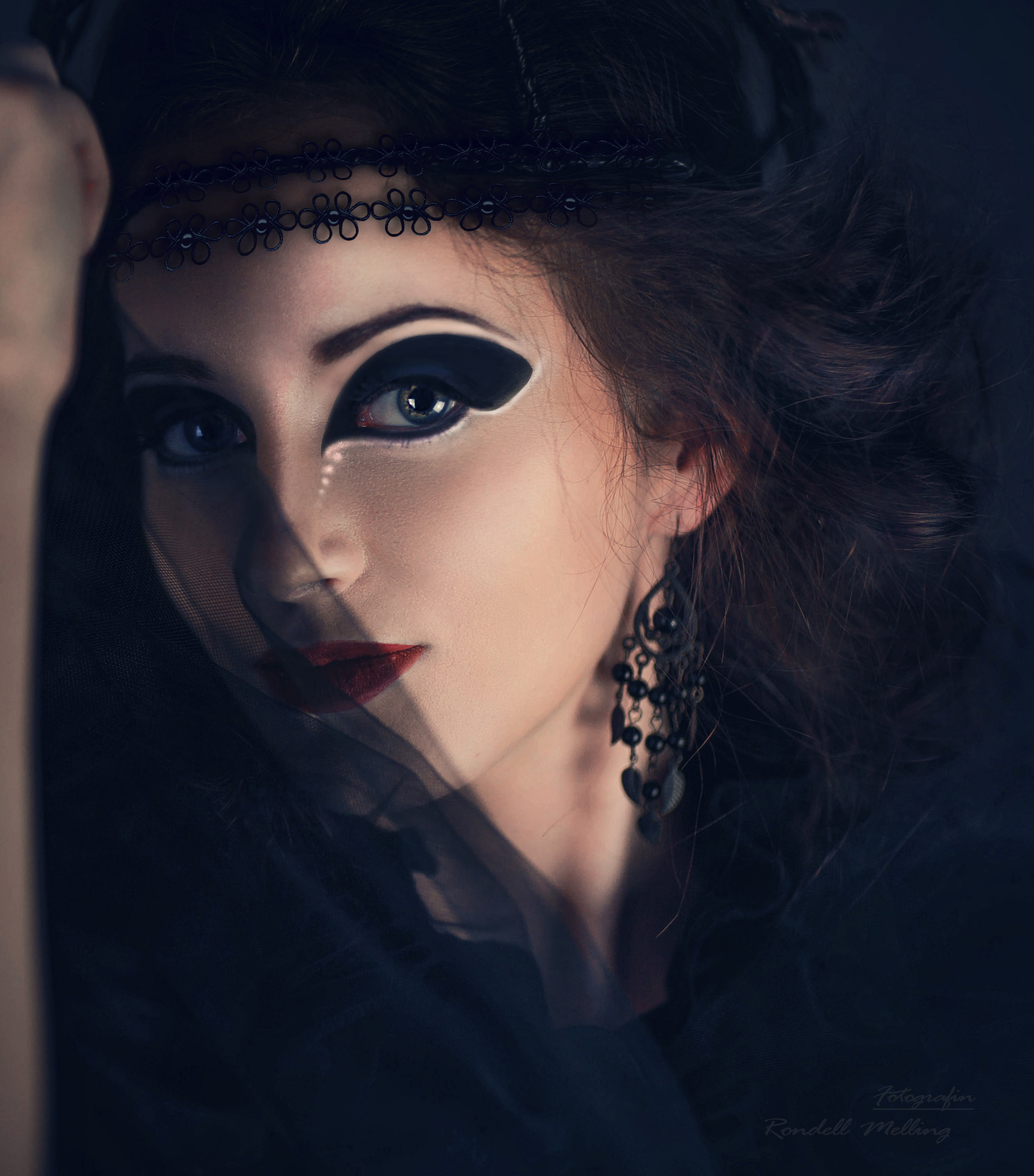 beauty, the witch, hairstyle, make-up, dark, lipstick, females, makeu, eyes, portrait, melted, mystery, looking at camera, indoors, wearing, long hair, Phone HD Wallpaper