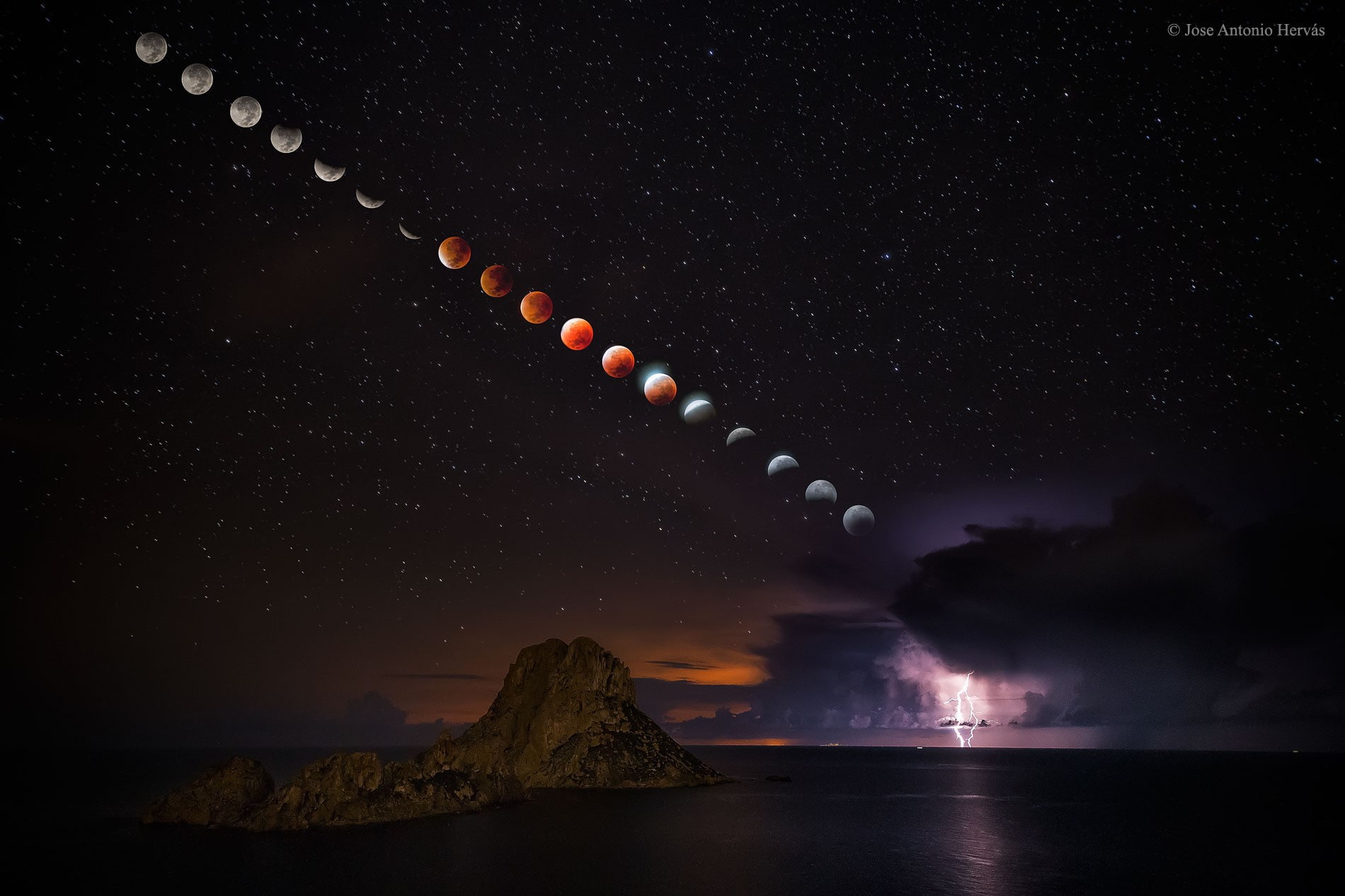 Moon, 720P, lunar eclipses, stars, universe, space, long exposure, lightning, HD Wallpaper