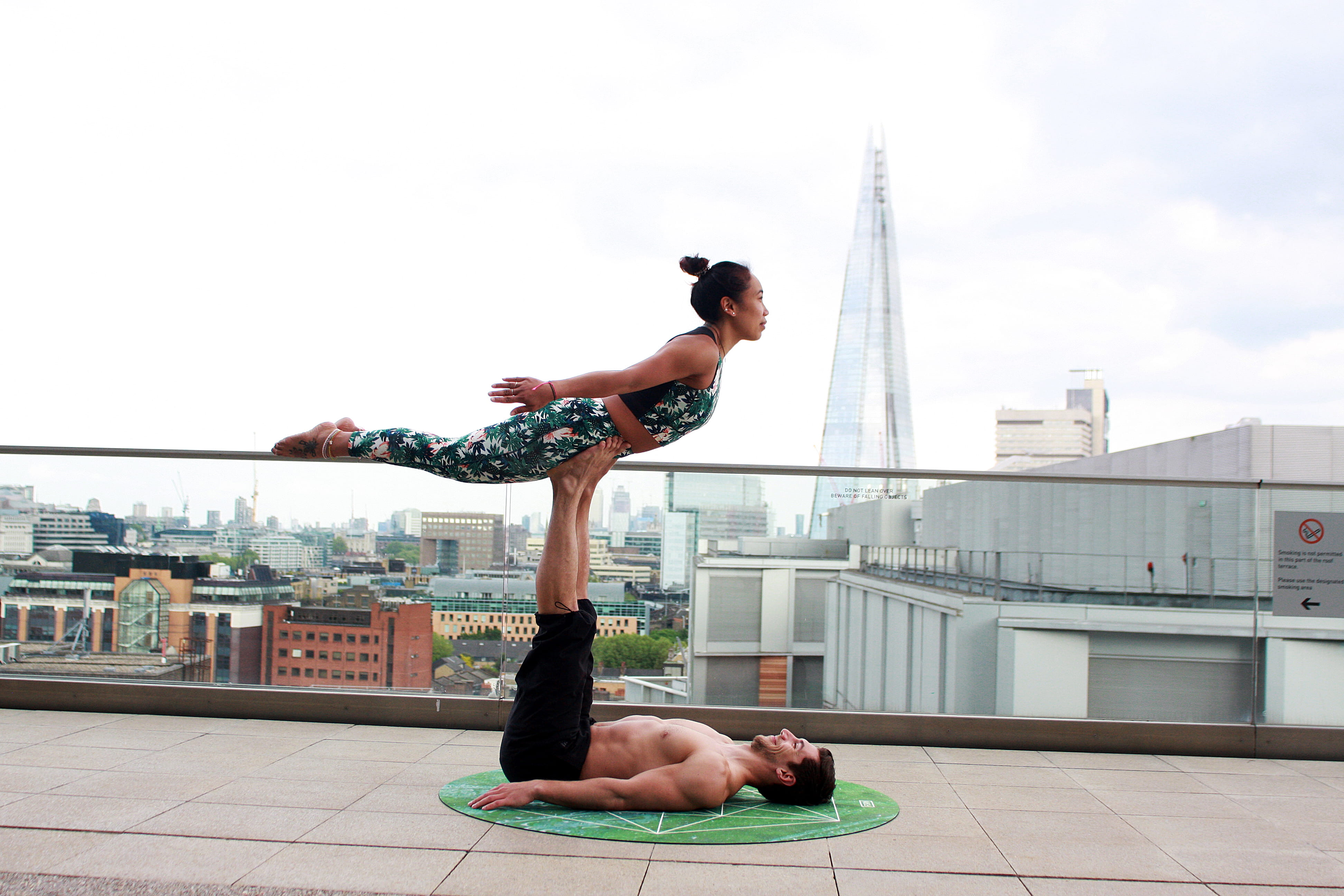 building exterior, england, balance, woman, europe, photo, leisure activity, yoga, man, people, day, nature, city, meditation, built structure, fitness, HD Wallpaper