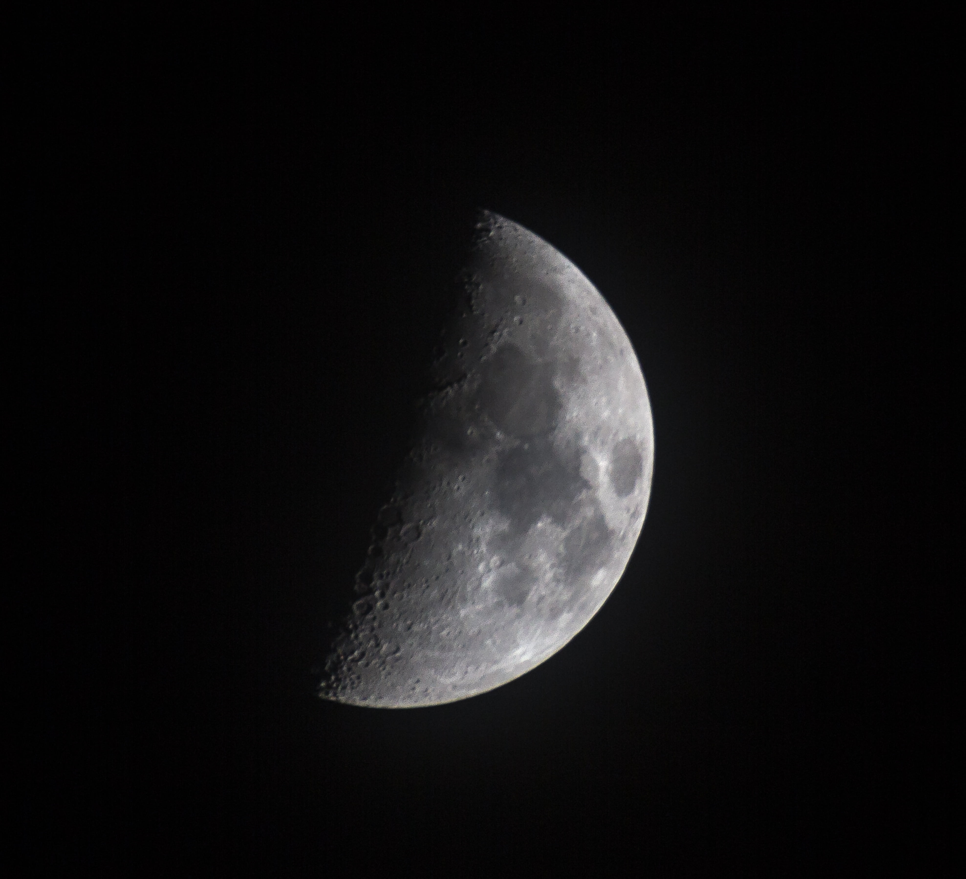 dark, half moon, planetary moon, planet, solar, star, exploration, 4K, scenics, universe, moonlight, outdoors, tranquility, light, clouds, astrology, no people, HD Wallpaper