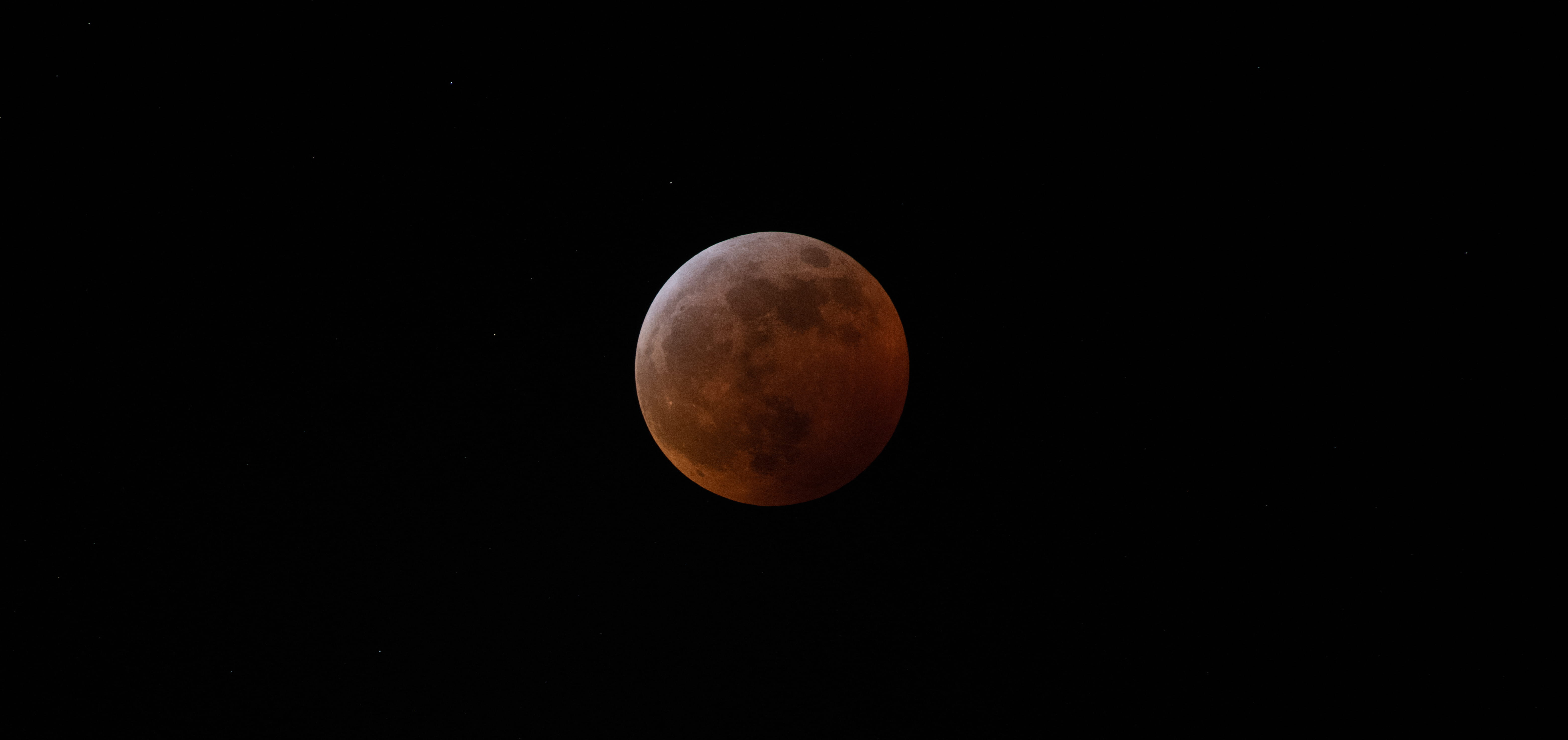 sea, bloodmoon, moon surface, scenics - nature, universe, no people, tranquil scene, outdoors, ocean, natural phenomenon, super moon, space, water, beach, HD Wallpaper