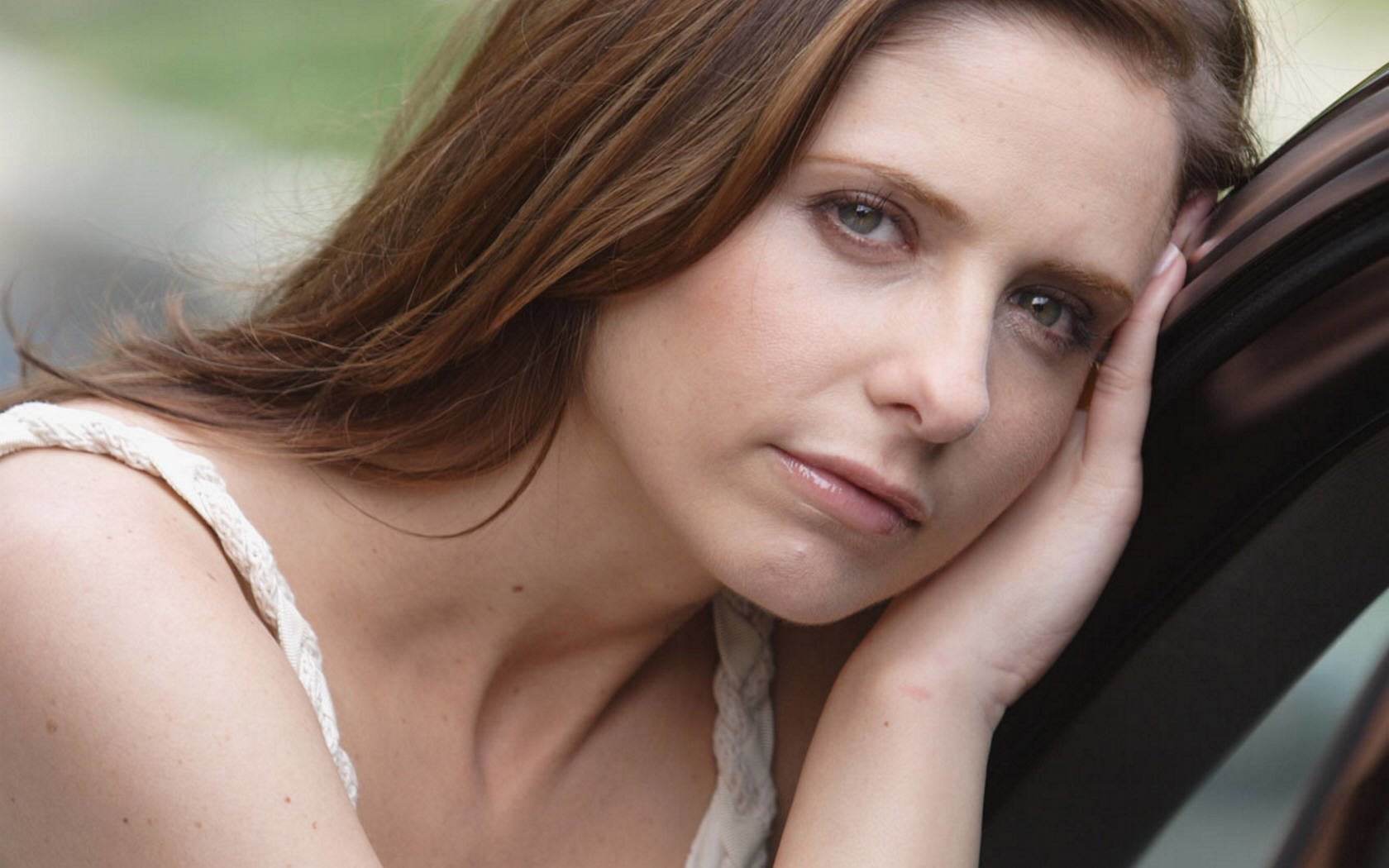 portrait, headshot, beauty, one person, serious, depression - sadness, 720P, Actresses, hairstyle, young adult, Celebrity, worried, contemplation, looking at camera, HD Wallpaper