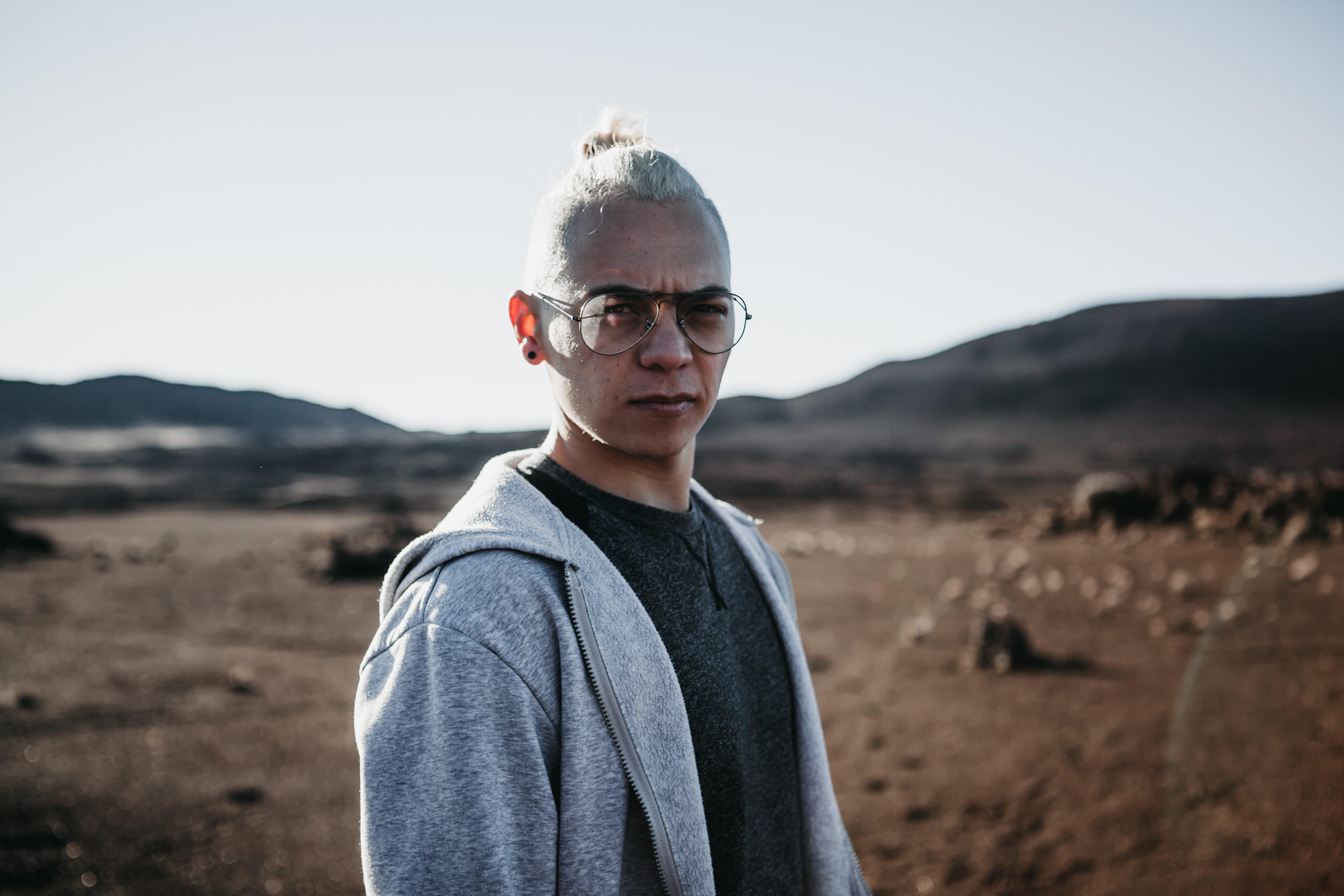 land, day, mature men, real people, one person, environment, 5K, mask, landscape, adult, la plaine des cafres, male, focus on foreground, réunion, jacket, HD Wallpaper