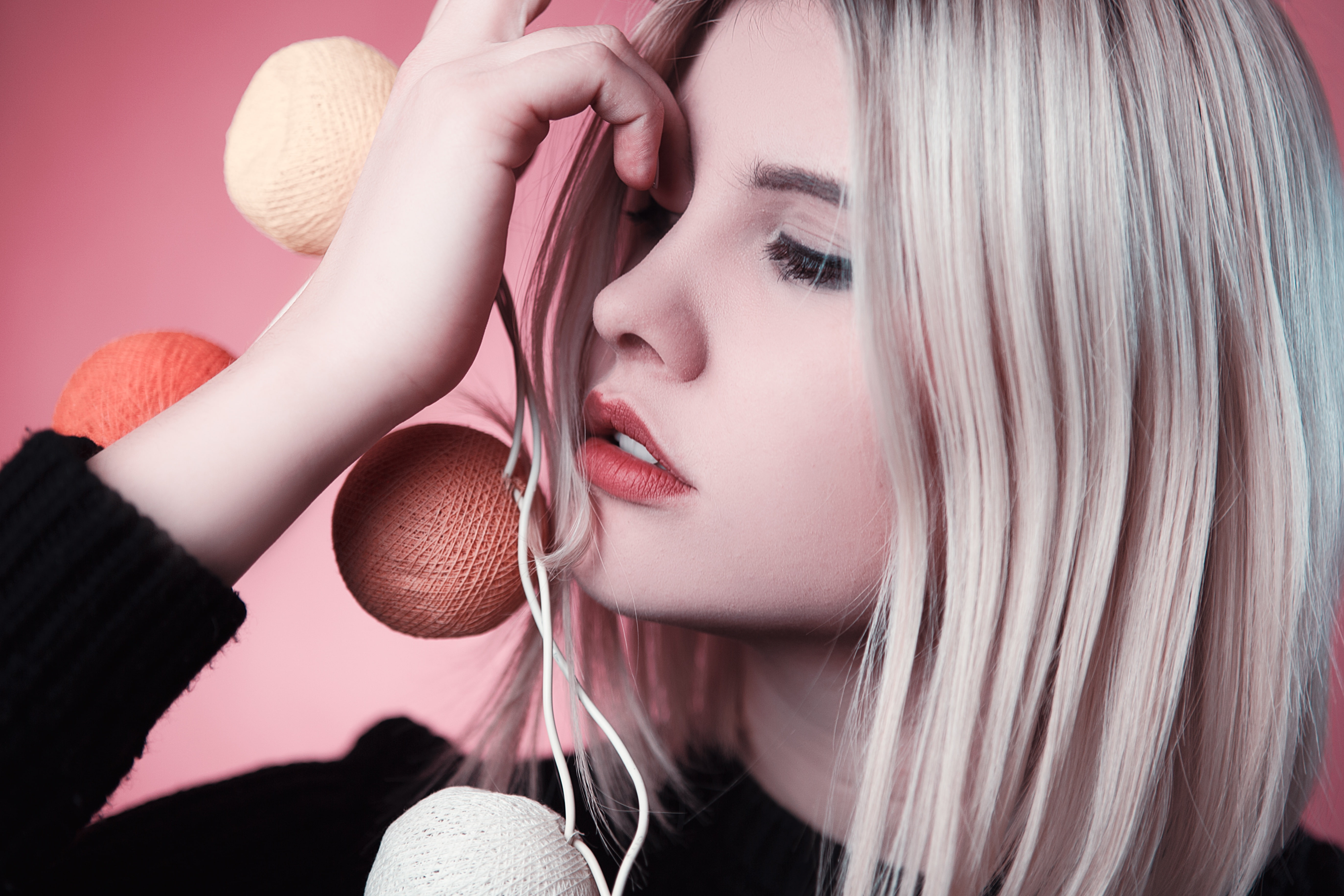 one person, beautiful woman, performance, hair, music, beauty, pink background, long hair, beautiful people, blond hair, young adult, 5K, white hair, model, HD Wallpaper