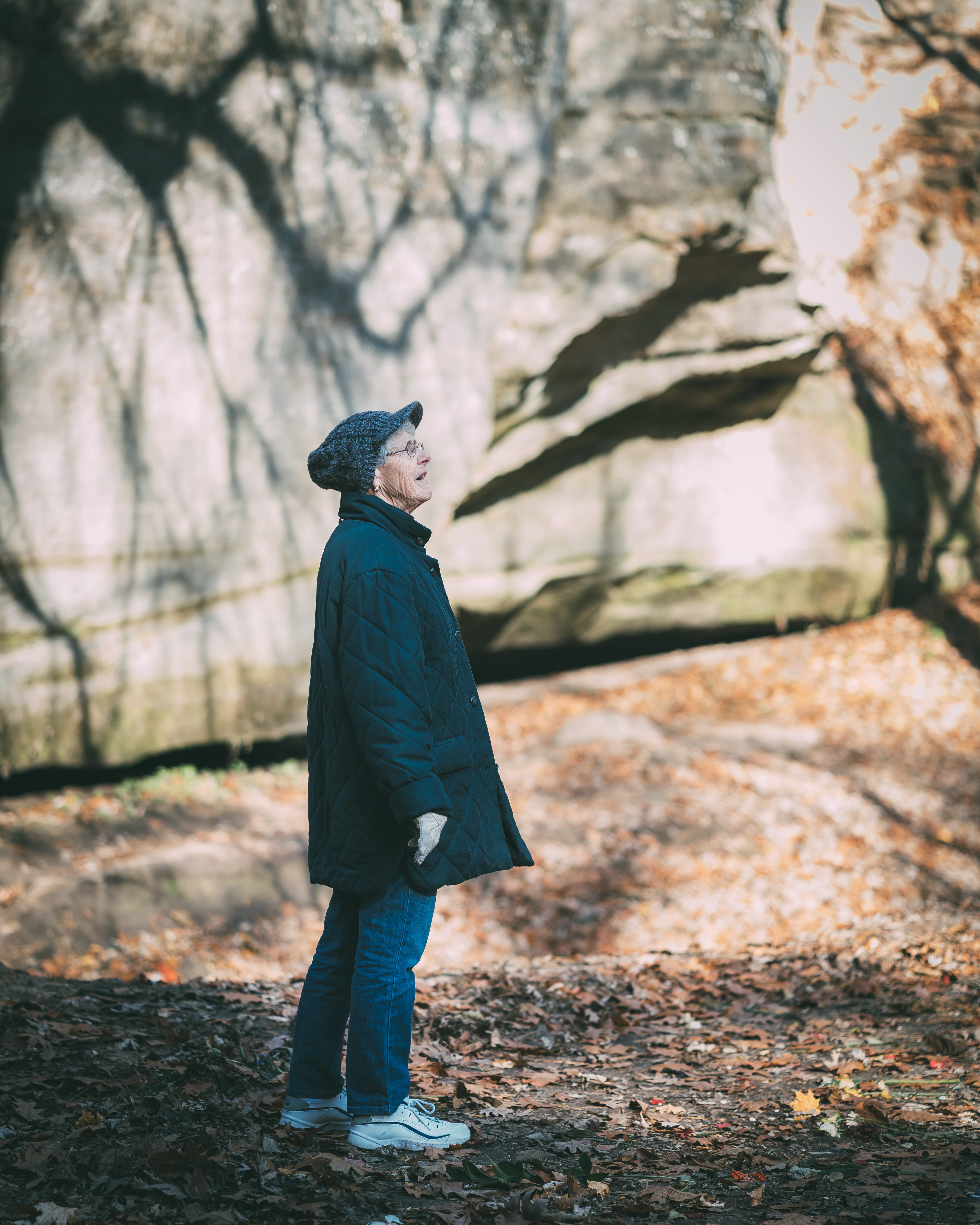 old, adventure, black, fall, focus, land, warm clothing, day, full length, standing, real people, landscape, lifestyles, old woman, person, daylight, leisure activity, Phone HD Wallpaper