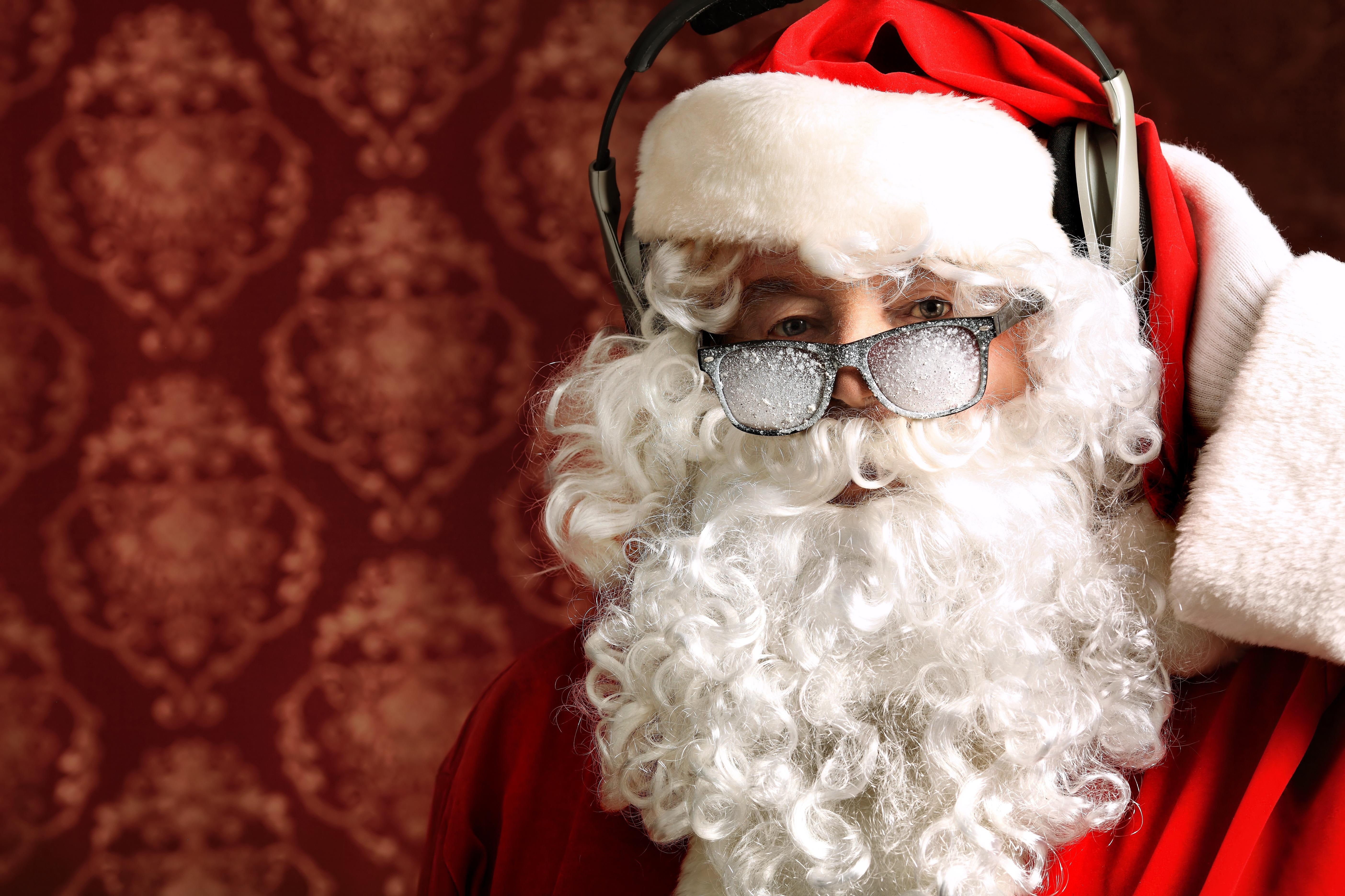 beard, santa, snow, new, headphones, claus, cap, santa claus, 5K, new year, year, HD Wallpaper
