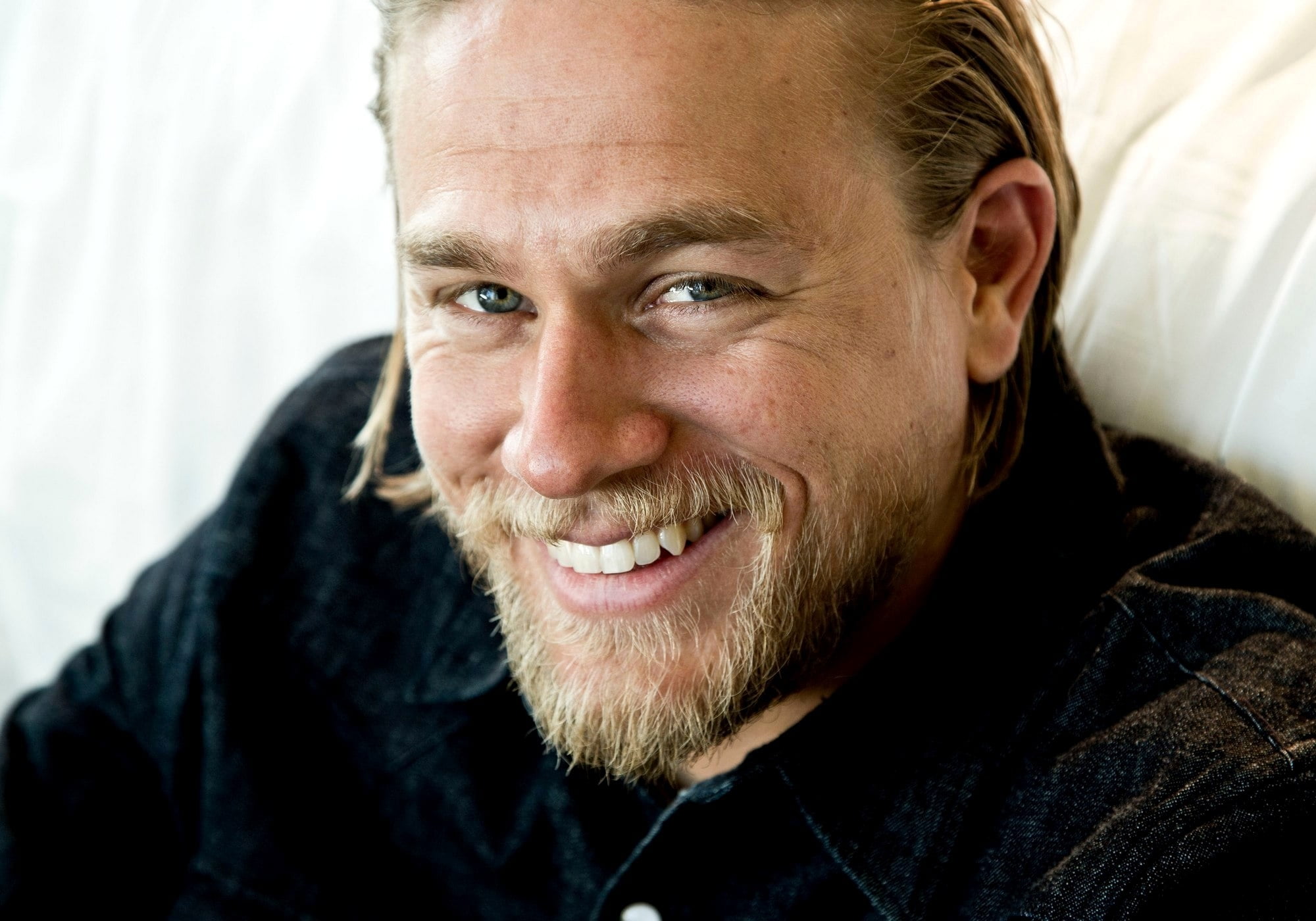 senior Men, close-up, teeth, color Image, toothy Smile, positive Emotion, head And Shoulders, indoors, senior Adult, blond, emotion, front view, facial hair, HD Wallpaper