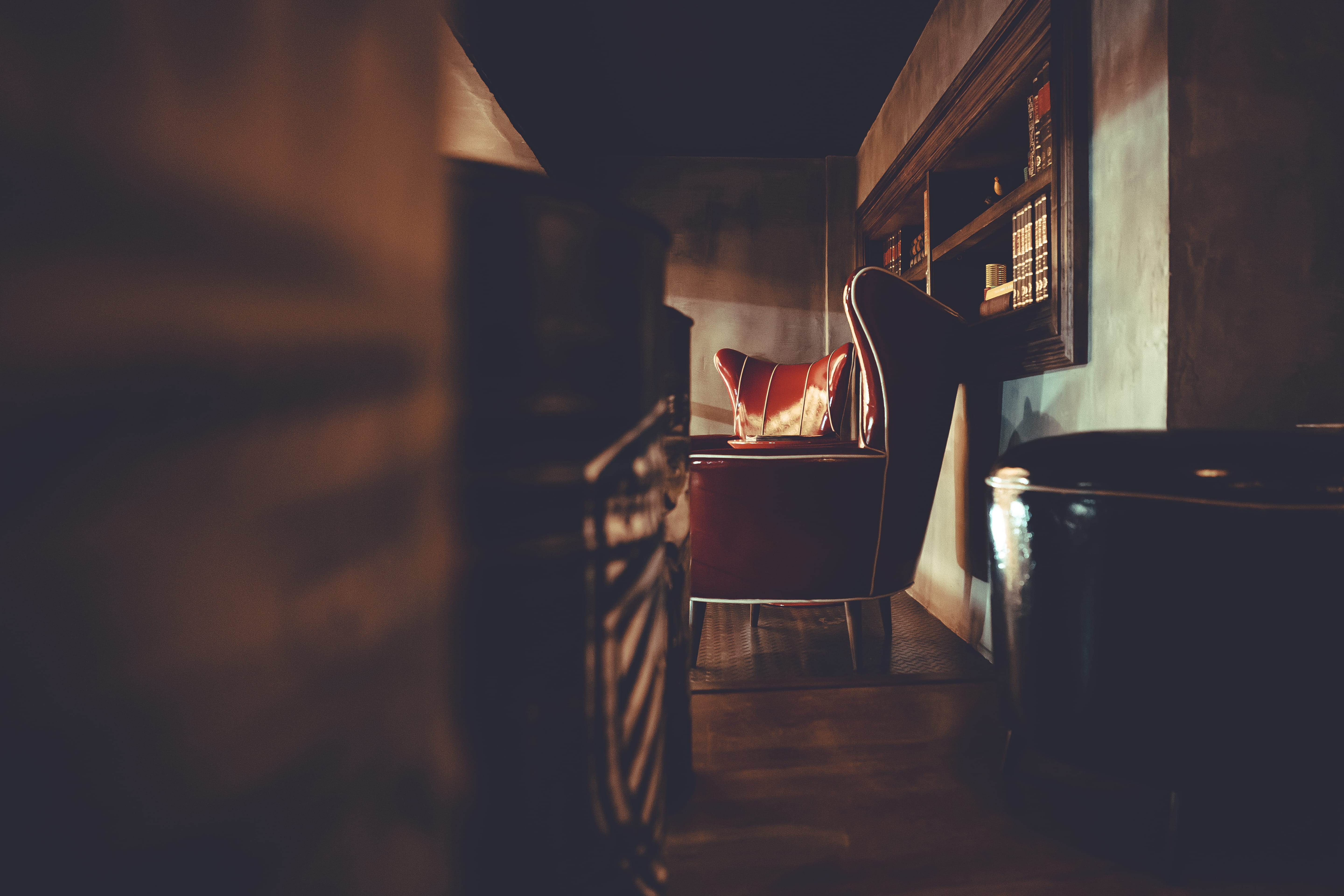 cozy, lobby, home, room, wood - material, flooring, sofa, barbershop, luxury, built structure, home interior, 5K, closet, household equipment, building, HD Wallpaper