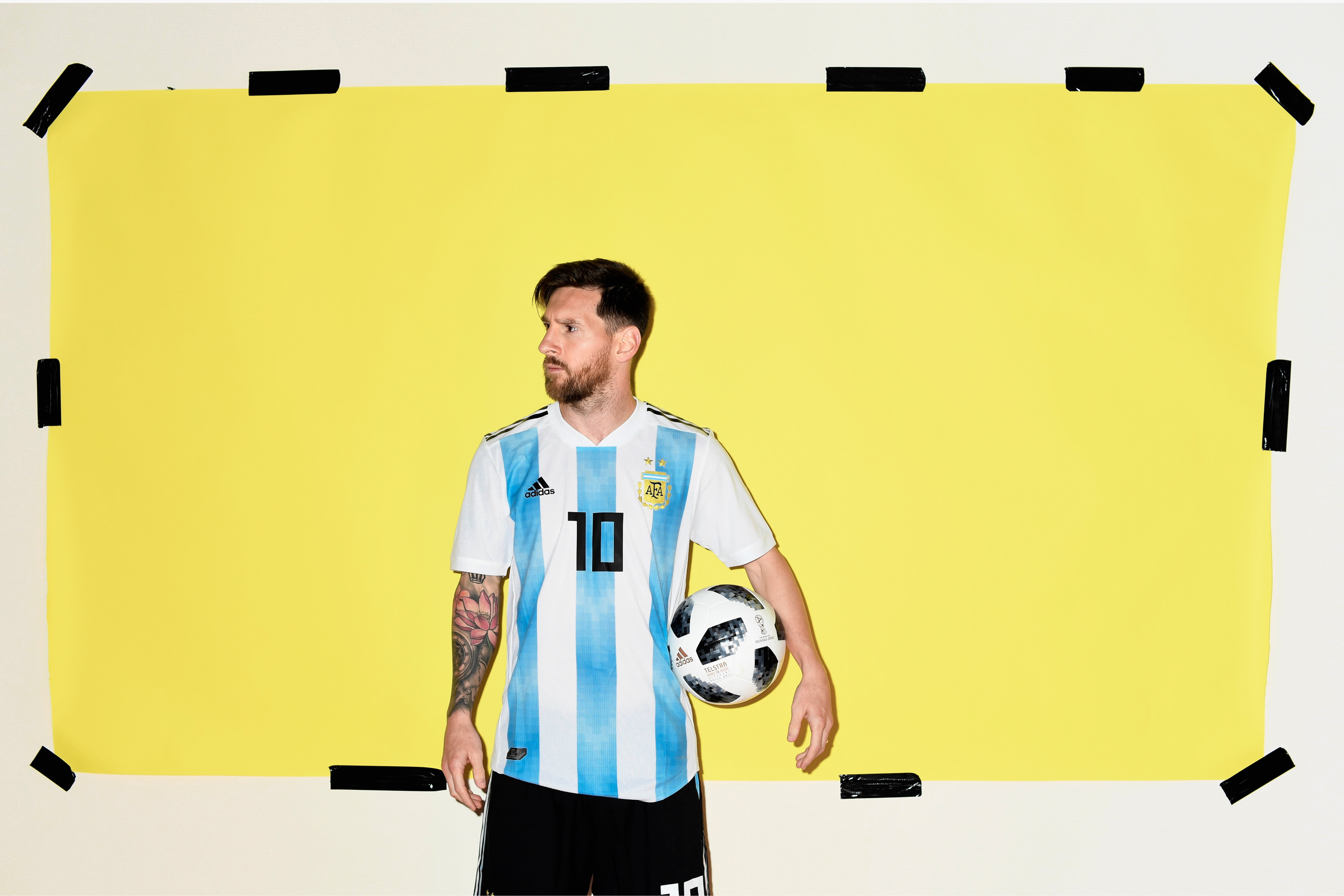 yellow, security, real people, adult, men, 4k, holding, safety, waist up, occupation, boys, protection, three quarter length, day, football, facial hair, HD Wallpaper