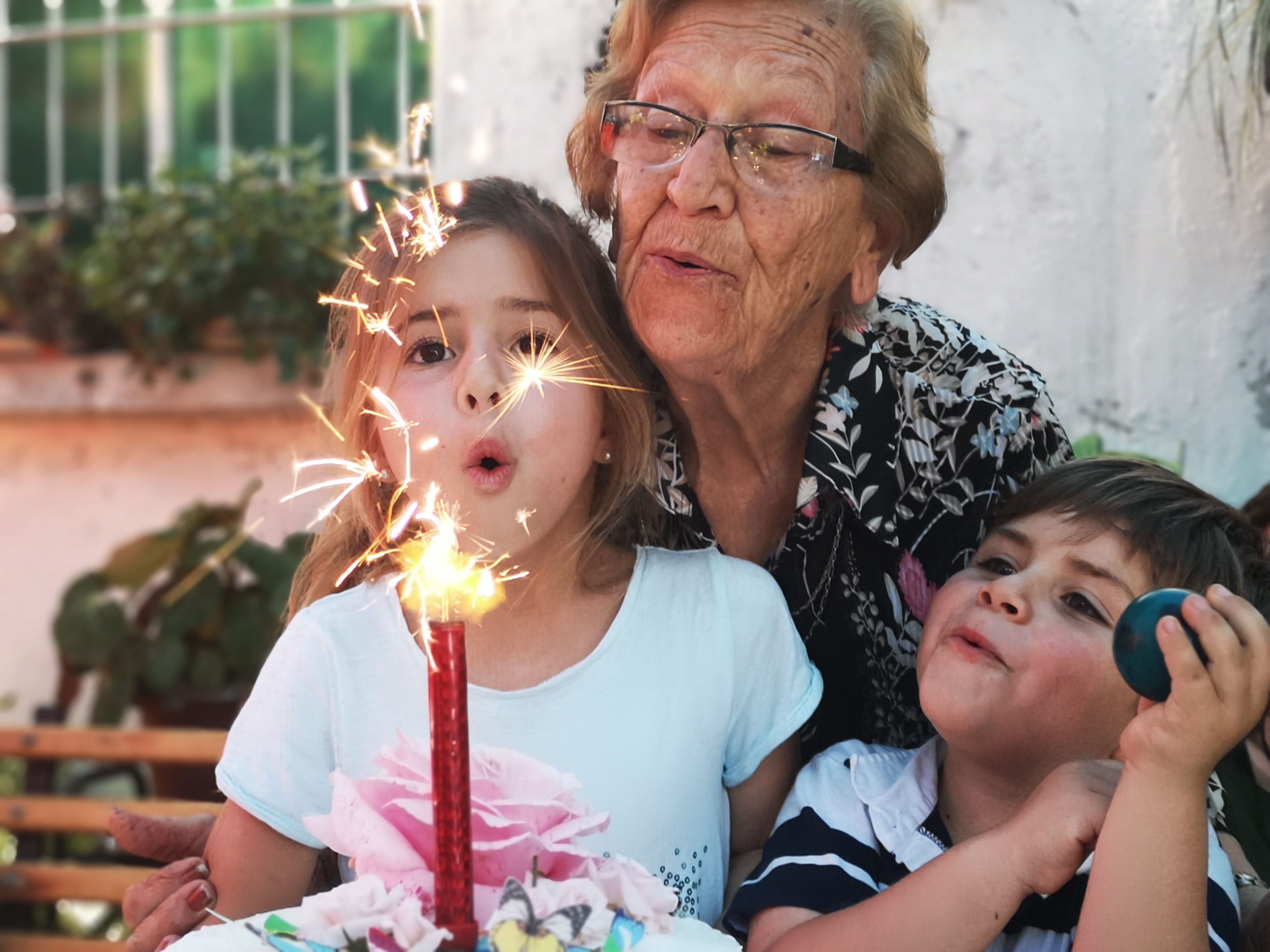 girls, cake, child, senior adult, love, innocence, grandparent, togetherness, multi-generation family, senior women, great-grandchildren, positive emotion, HD Wallpaper