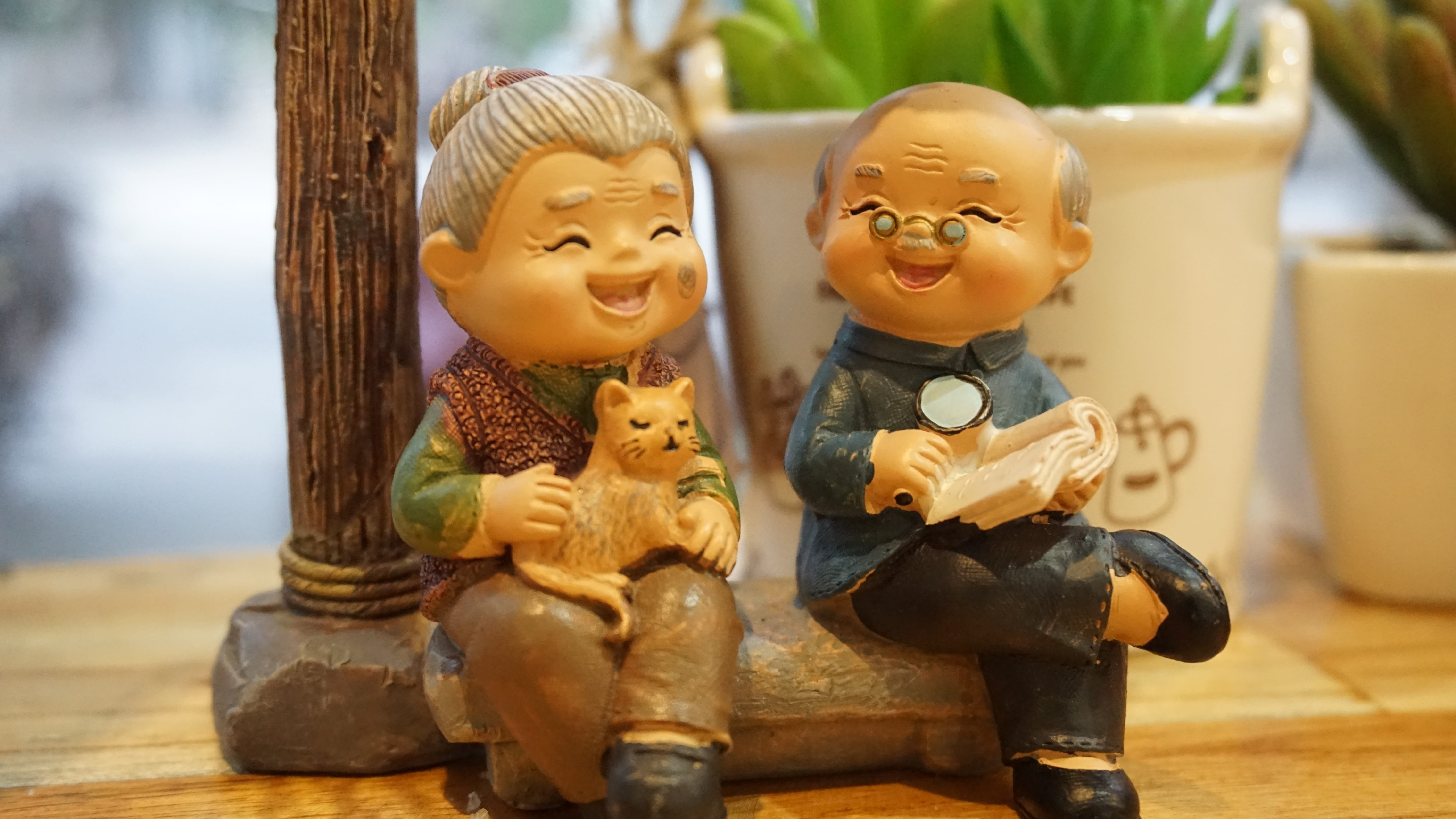 creativity, smiling, couple, childhood, close-up, grandmother, statue, toy, representation, love, elderly, retired, table, art and craft, human representation, HD Wallpaper