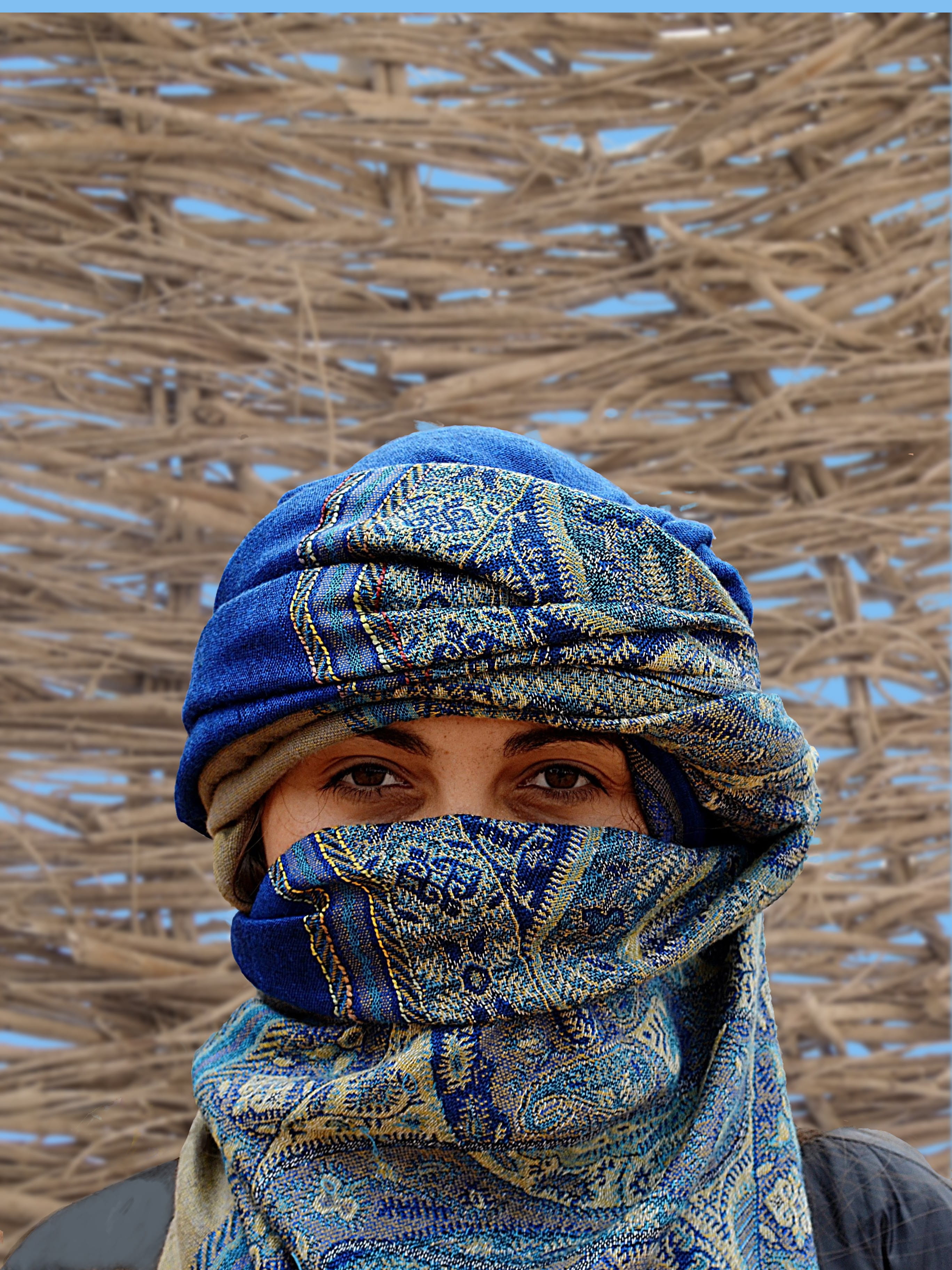hat, one person, warm clothing, clothing, turban, hijab, body part, veil, knit hat, portrait, close-up, obscured face, adult, snow, real people, focus on foreground, Phone HD Wallpaper