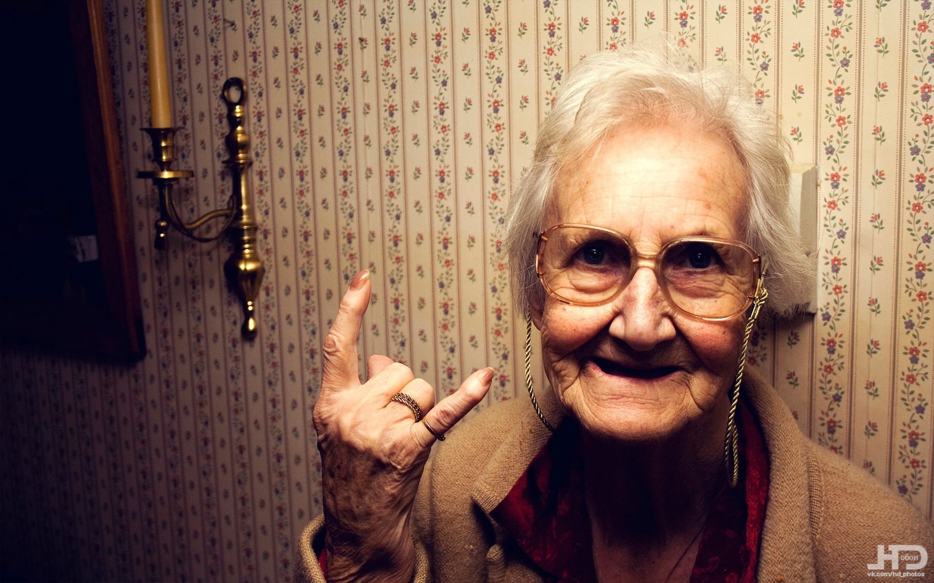 wall, old people, Laughter, 1080P, glasses, HD Wallpaper
