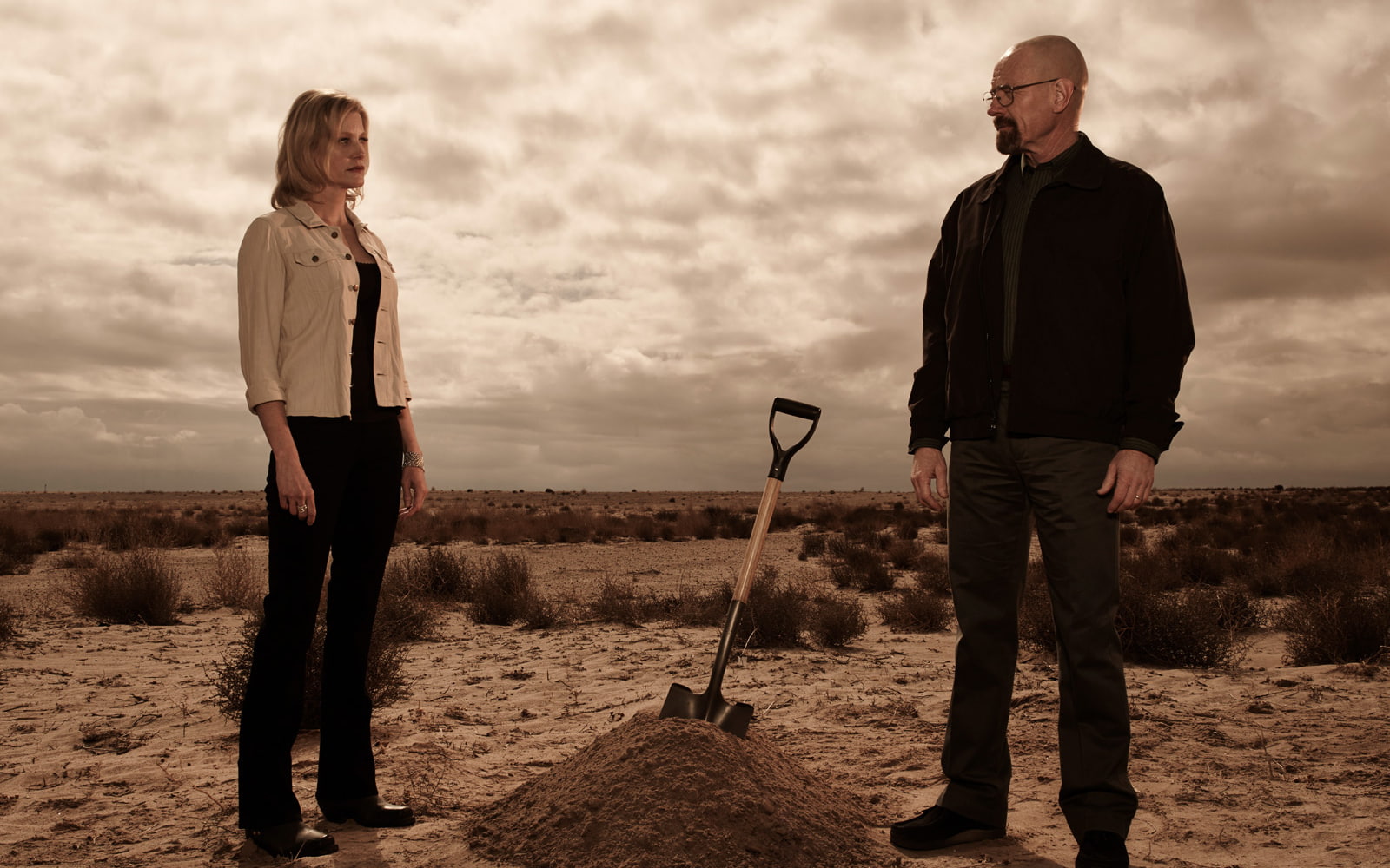 dirt, bad, bryan, white, face, cranston, glasses, skyler, breaking, walter, 720P, shovel, HD Wallpaper