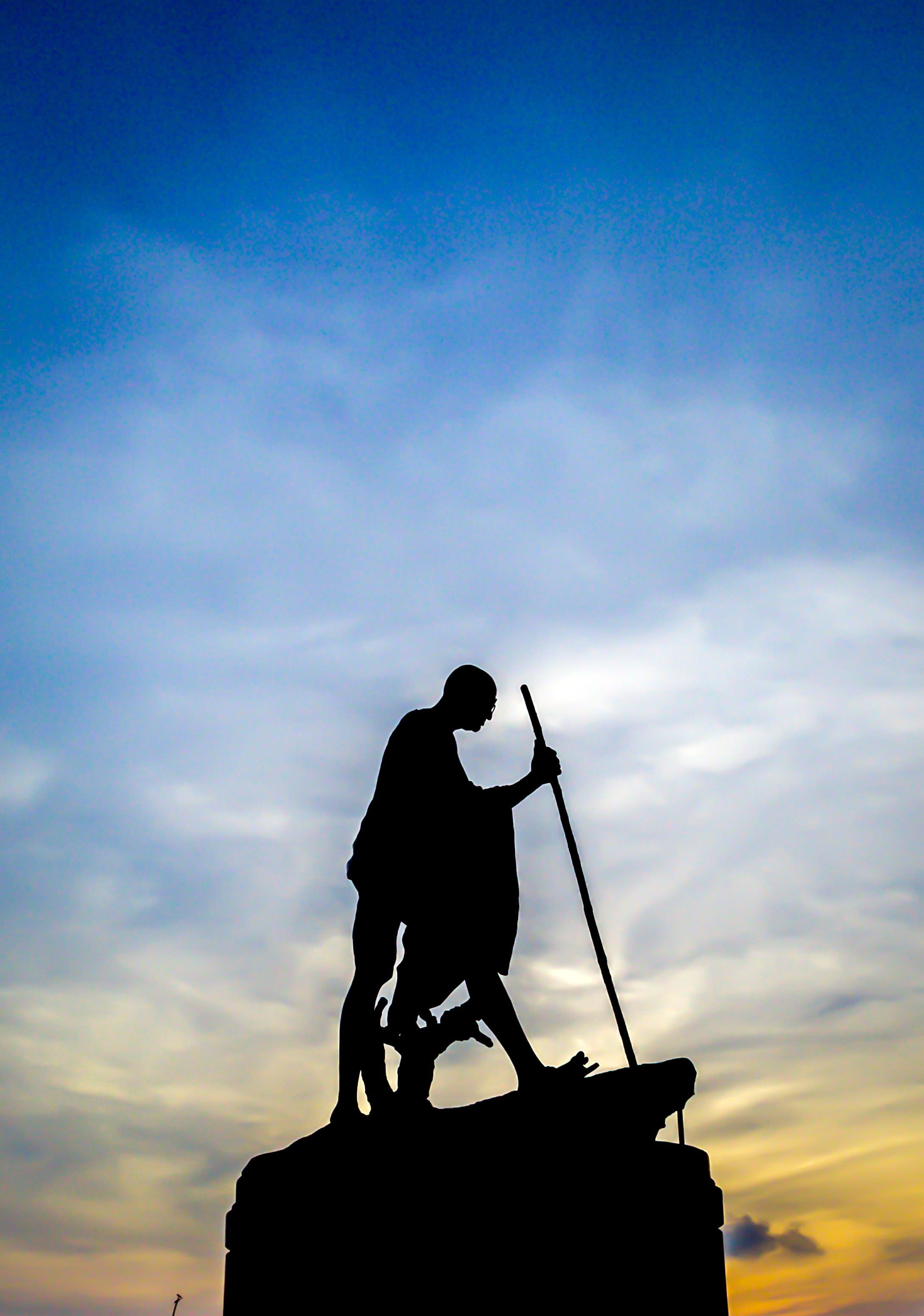standing, sunset, Ghandi, photographer, Statue, three quarter length, photos, sky, leisure activity, Chennai, back Lit, low angle view, outdoors, holding, Phone HD Wallpaper
