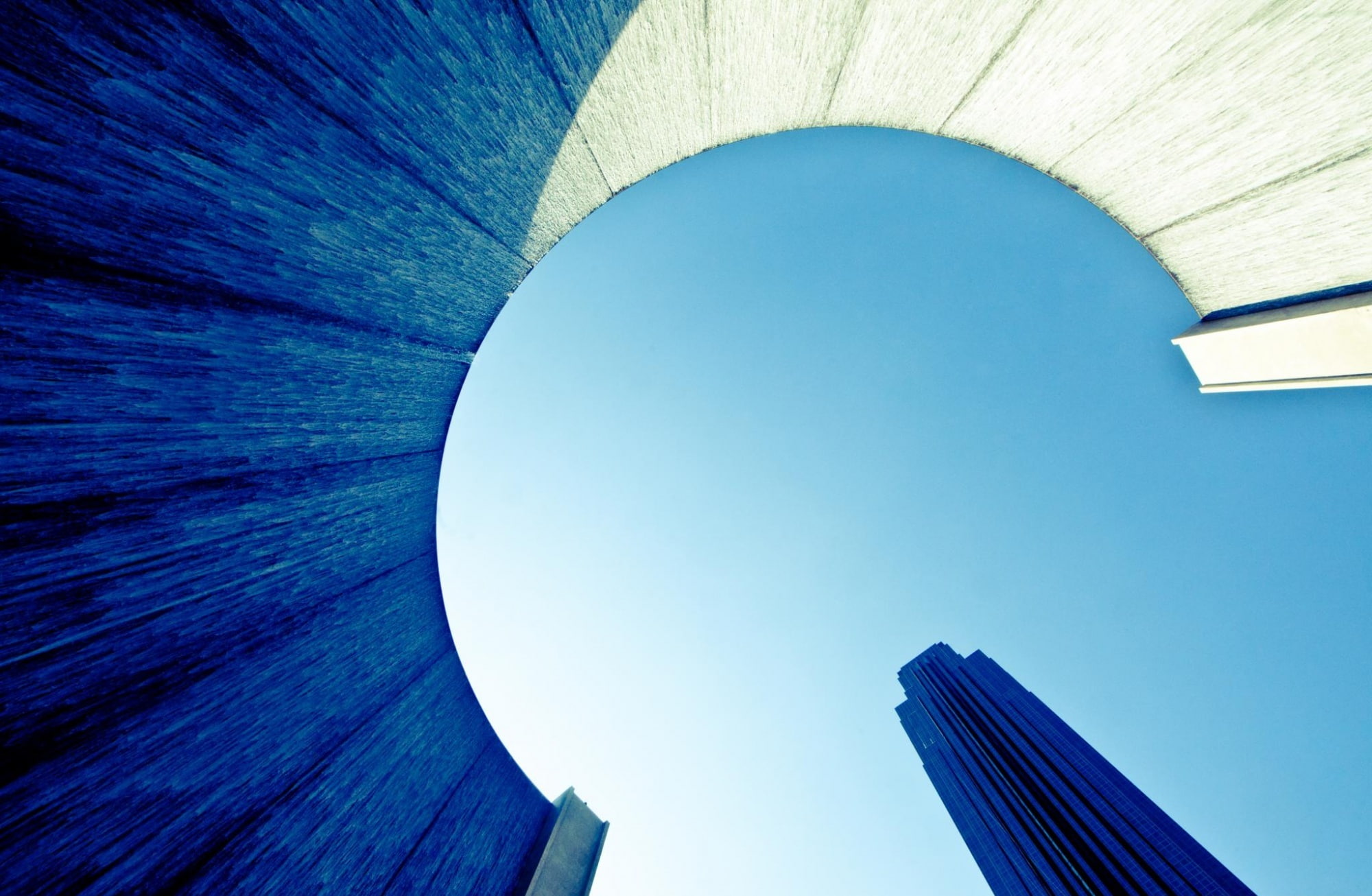 built structure, day, crazy, Philip Johnson, pattern, sunlight, Houston, outdoors, united states, Transco Waterwall, sky, ceiling, wood - material, Gerald D Hines Waterwall Park, HD Wallpaper