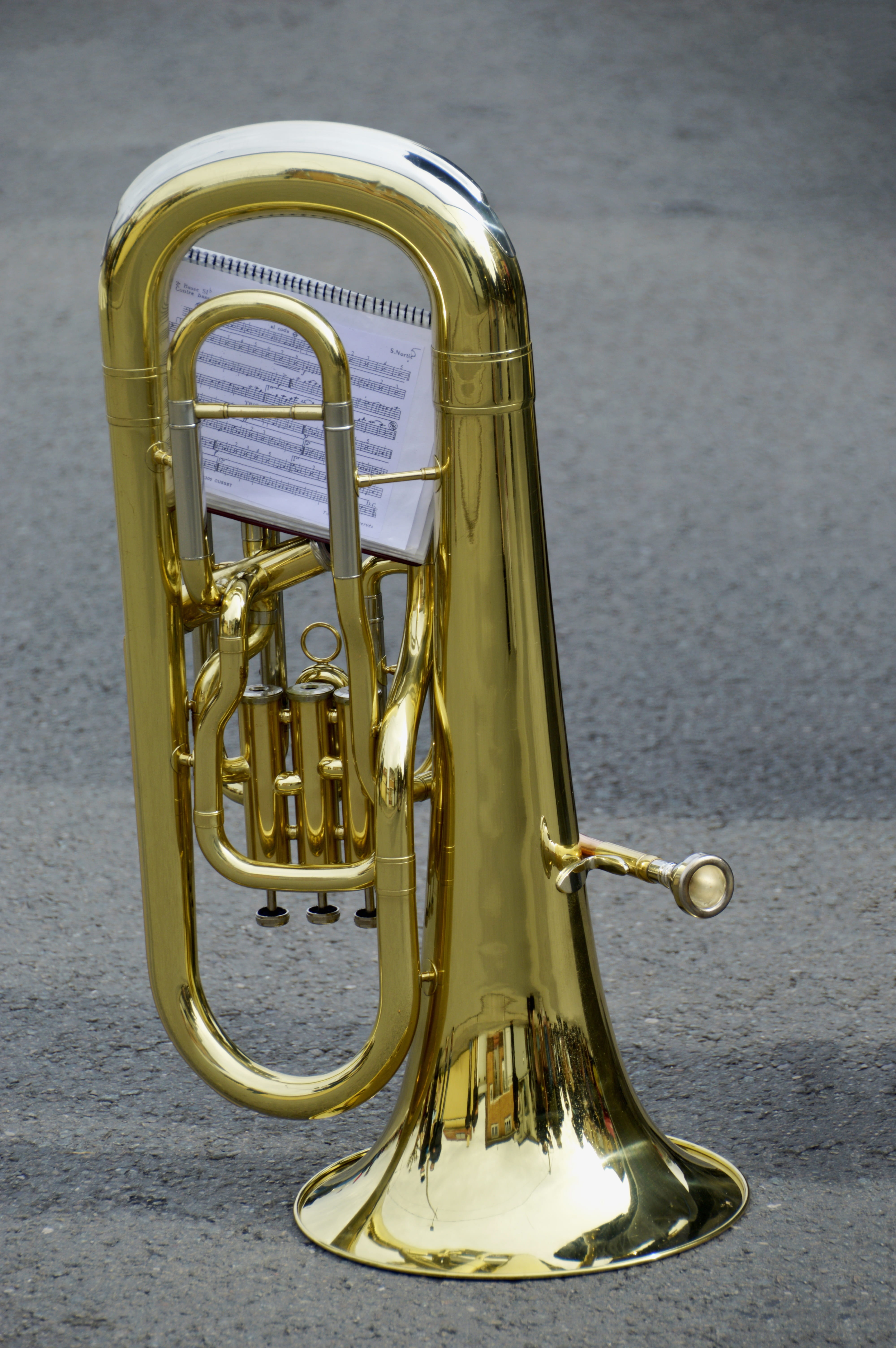 musical equipment, sound, architecture, no person, harmony, brass instrument, arts culture and entertainment, orchestra, close-up, music, metal, 5K, marching band, Phone HD Wallpaper