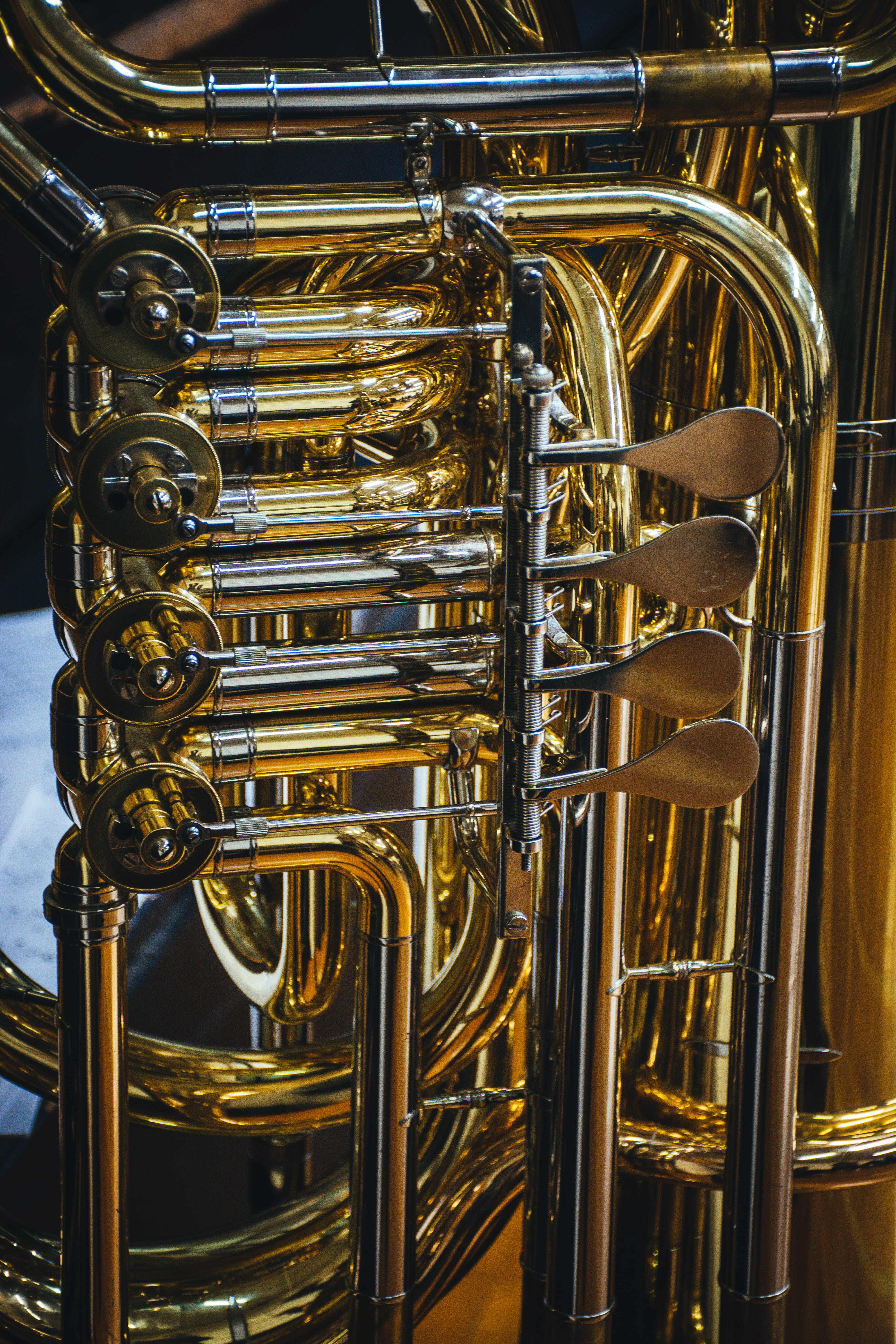 player, brass instrument, instrument, 5K, gold colored, musical instrument, brass, music, vehicle, musical, euphonium, day, musical equipment, jazz, shiny, Phone HD Wallpaper