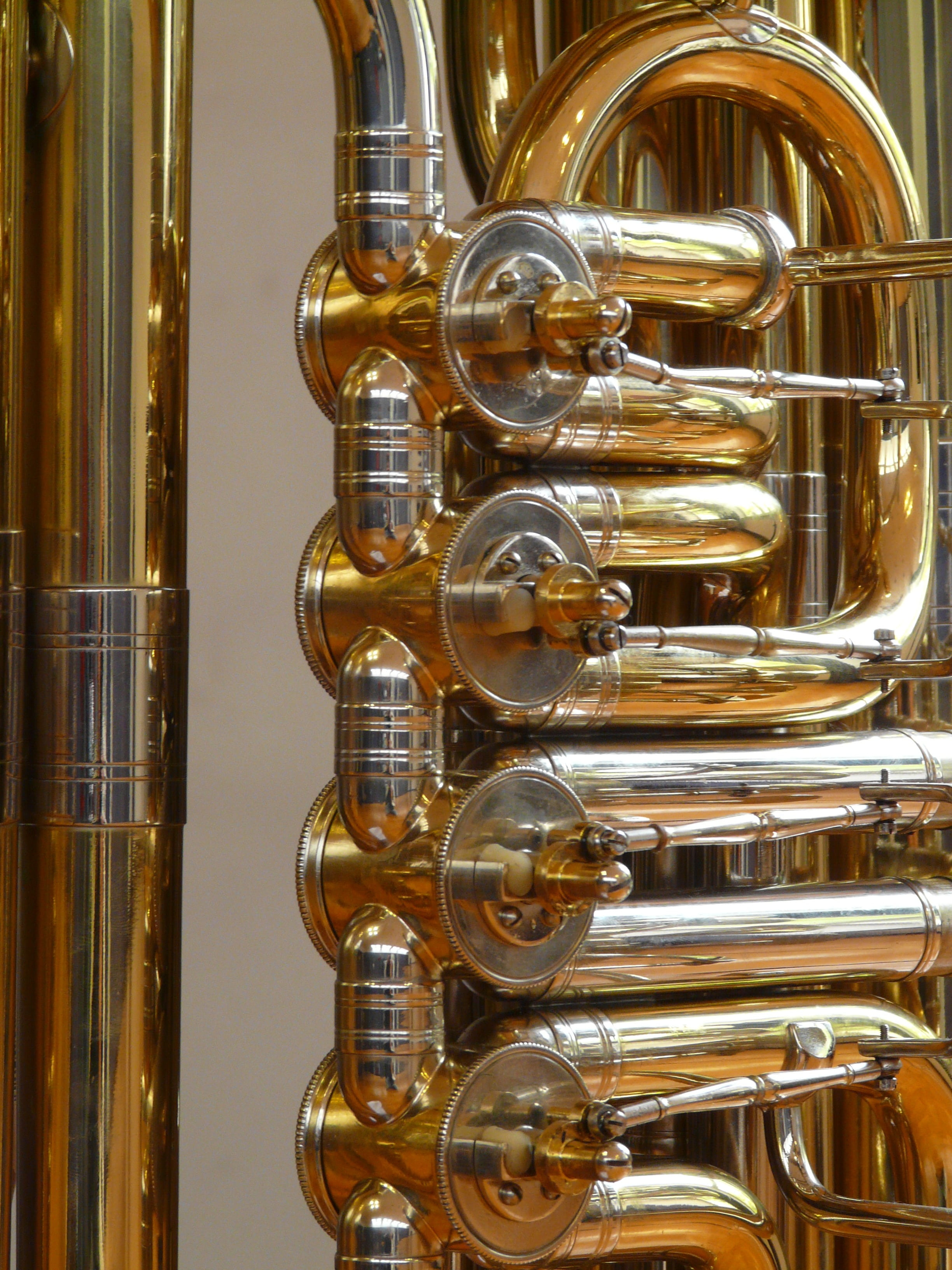 no people, arts culture and entertainment, musical equipment, trumpet, brass instrument, full frame, indoors, instrument, gold colored, wind instrument, Phone HD Wallpaper