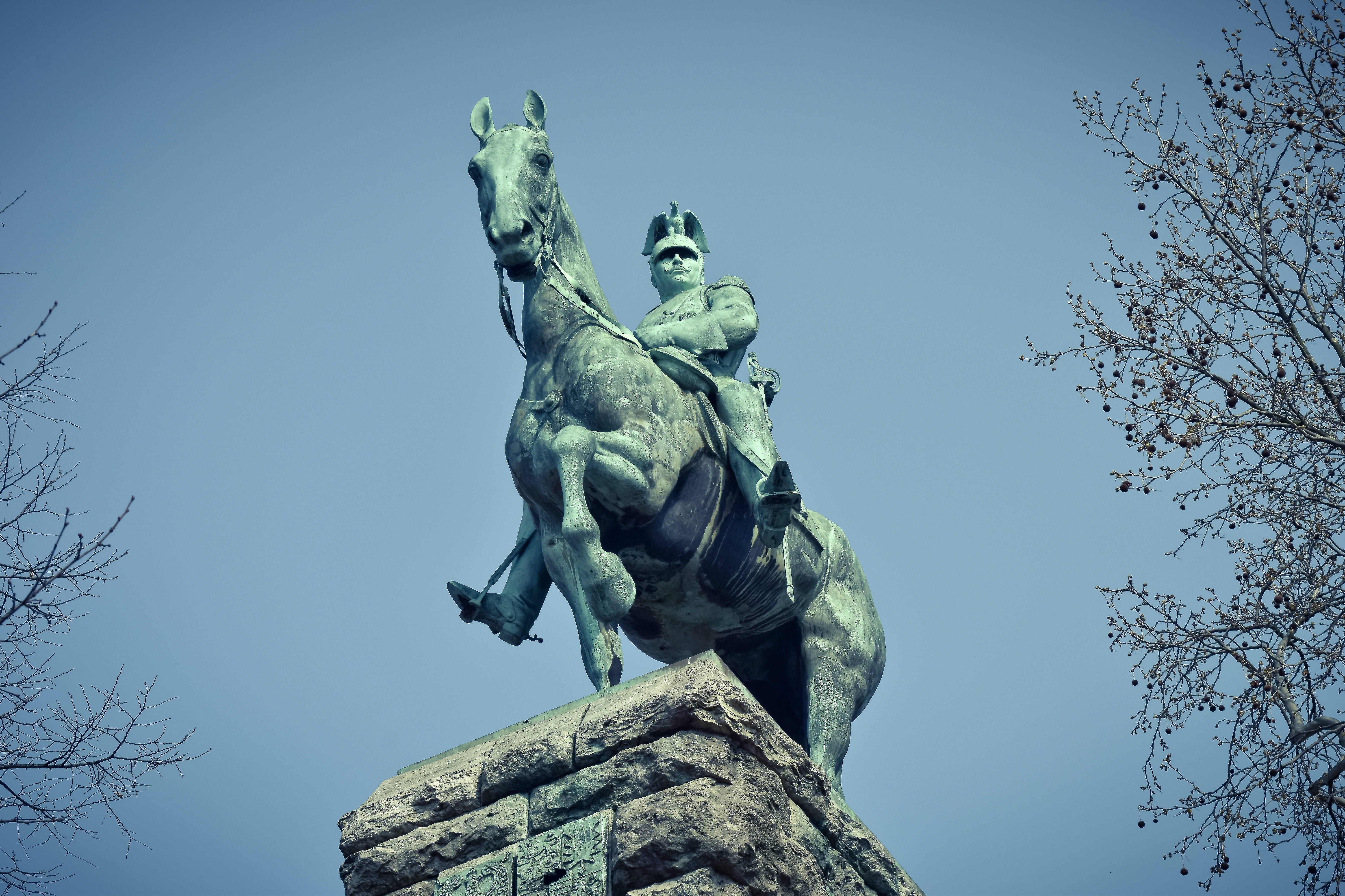 art and craft, no people, equestrian statue, human representation, clear sky, sky, horse, louis tuaillon, craft, places of interest, still image, tree, HD Wallpaper
