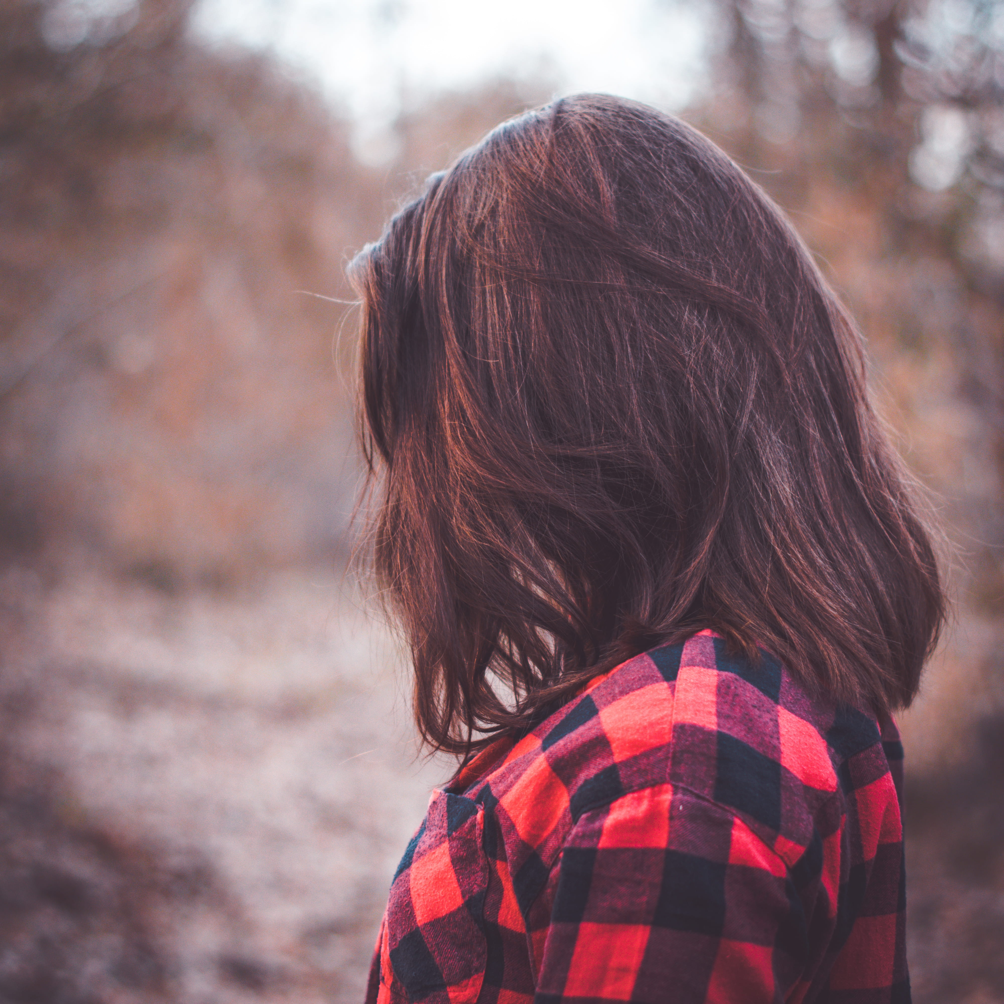 tree, looking at view, one person, profile, shirt, contemplation, outdoors, portrait, rear view, long hair, plaid shirt, black, photo, casual clothing, Phone HD Wallpaper