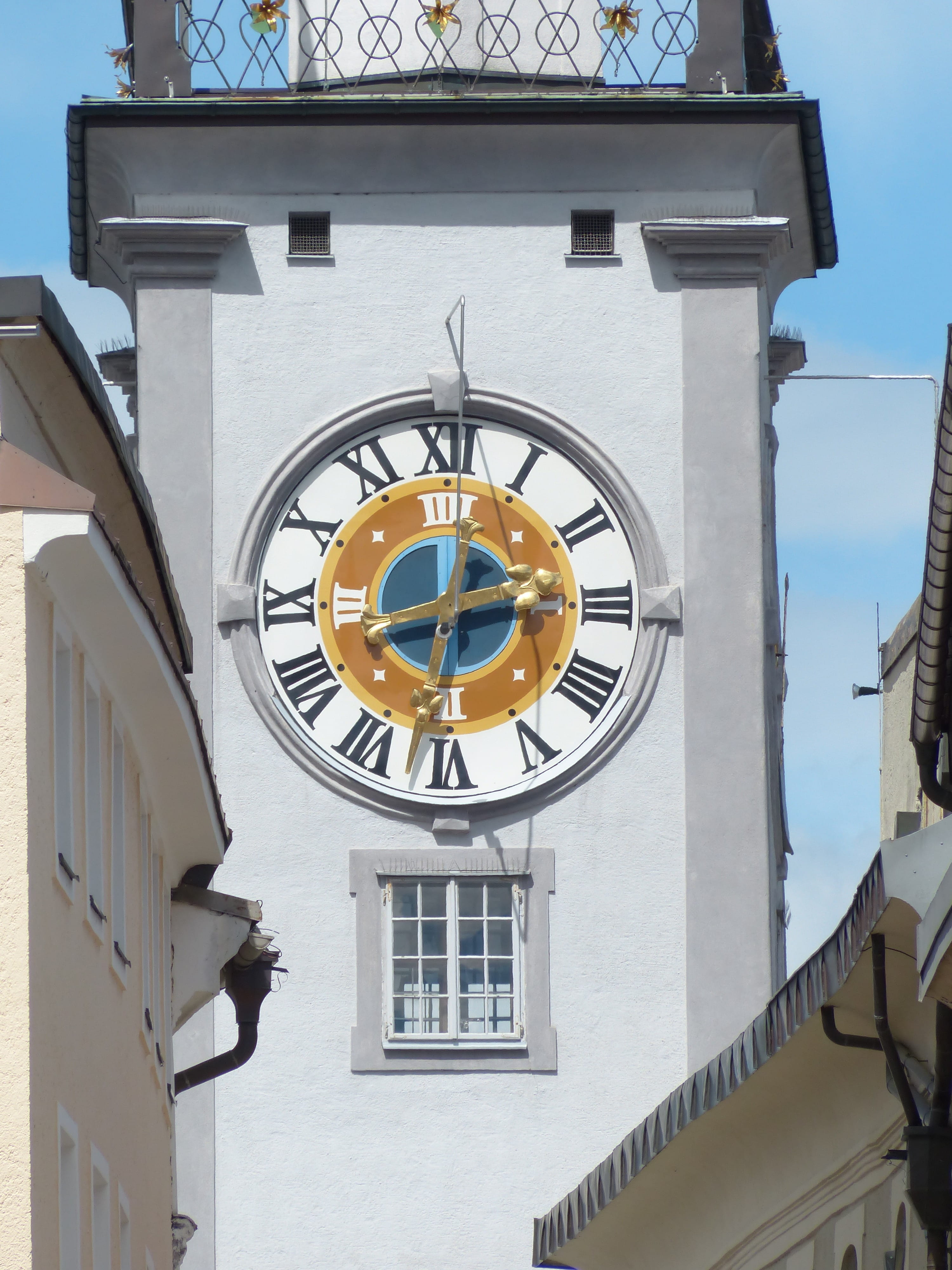 roman numeral, town hall, time, low angle view, alley, outdoors, building exterior, nature, old, no people, clock tower, sigmund haffner gasse, window, Phone HD Wallpaper