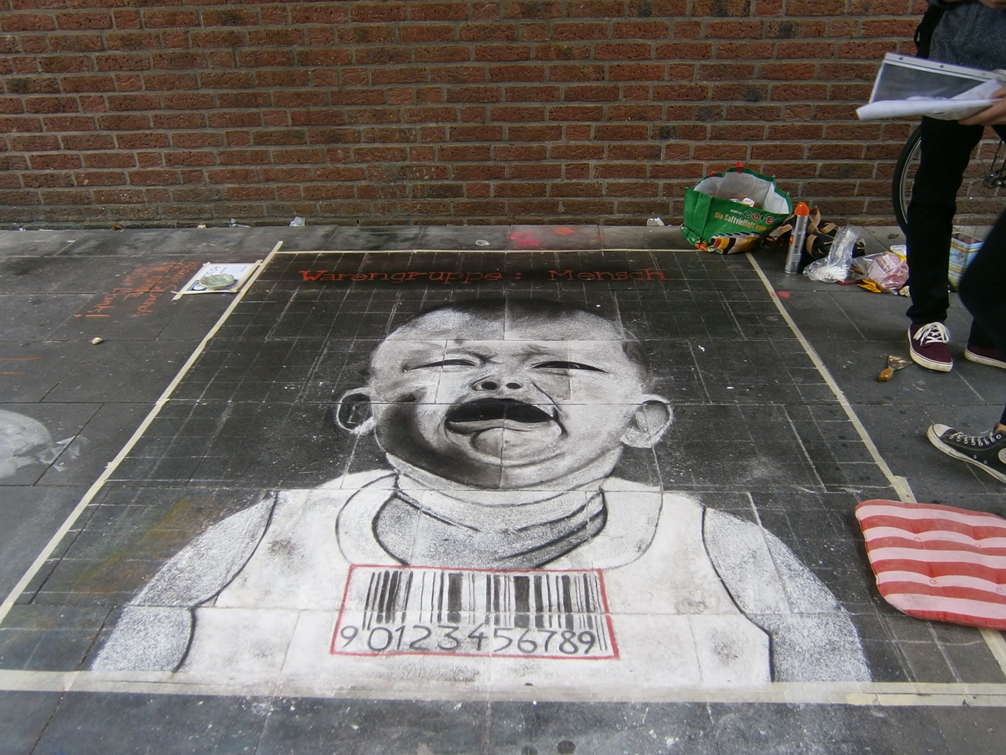 day, footpath, person, building exterior, cry for help, 1080P, female likeness, road, street painting, art and craft, statue, goods group man, street, HD Wallpaper