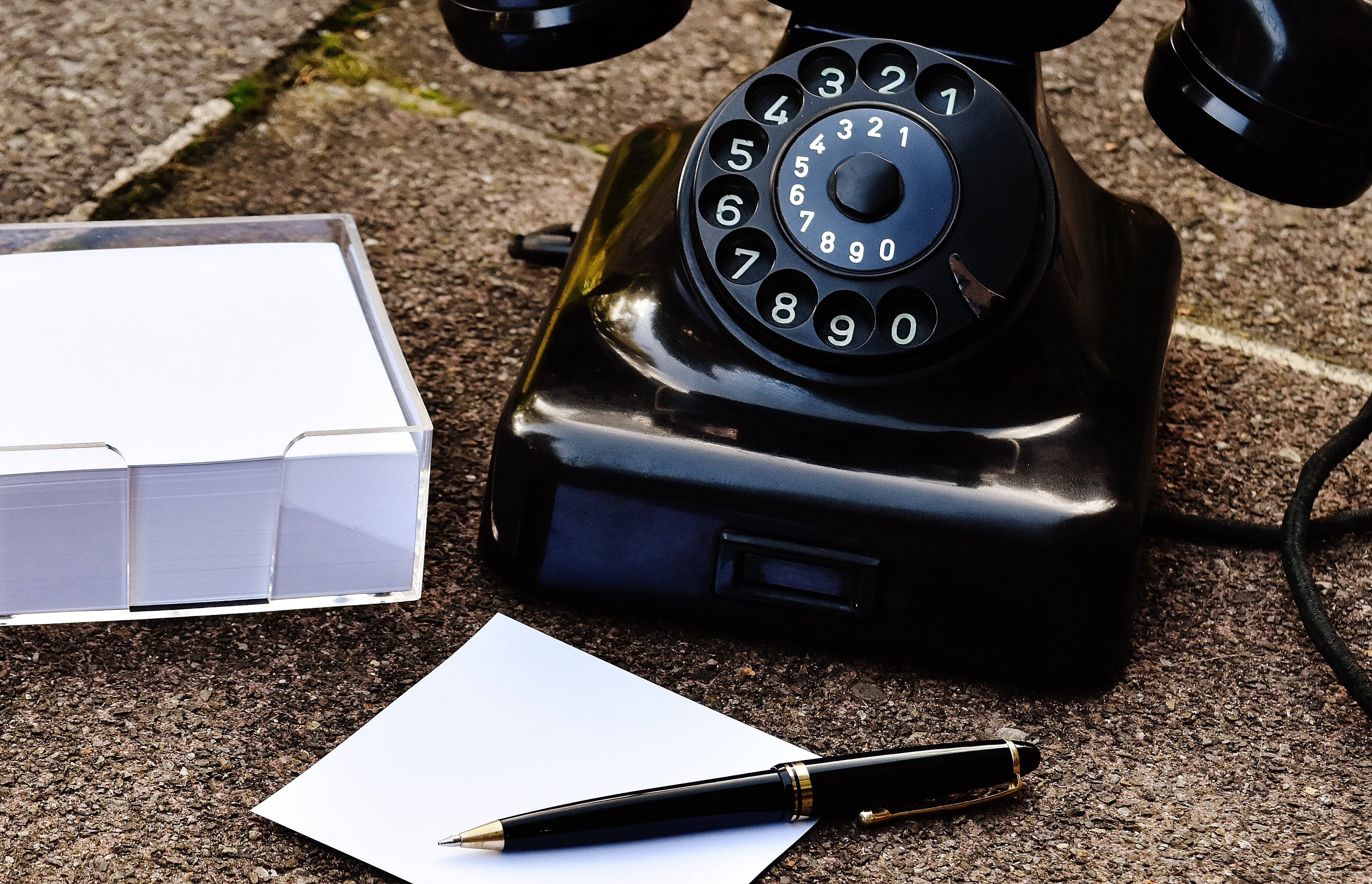 antique, computer, high angle view, wireless technology, landline phone, old-fashioned, no people, post, retro styled, close-up, old phone, technology, HD Wallpaper