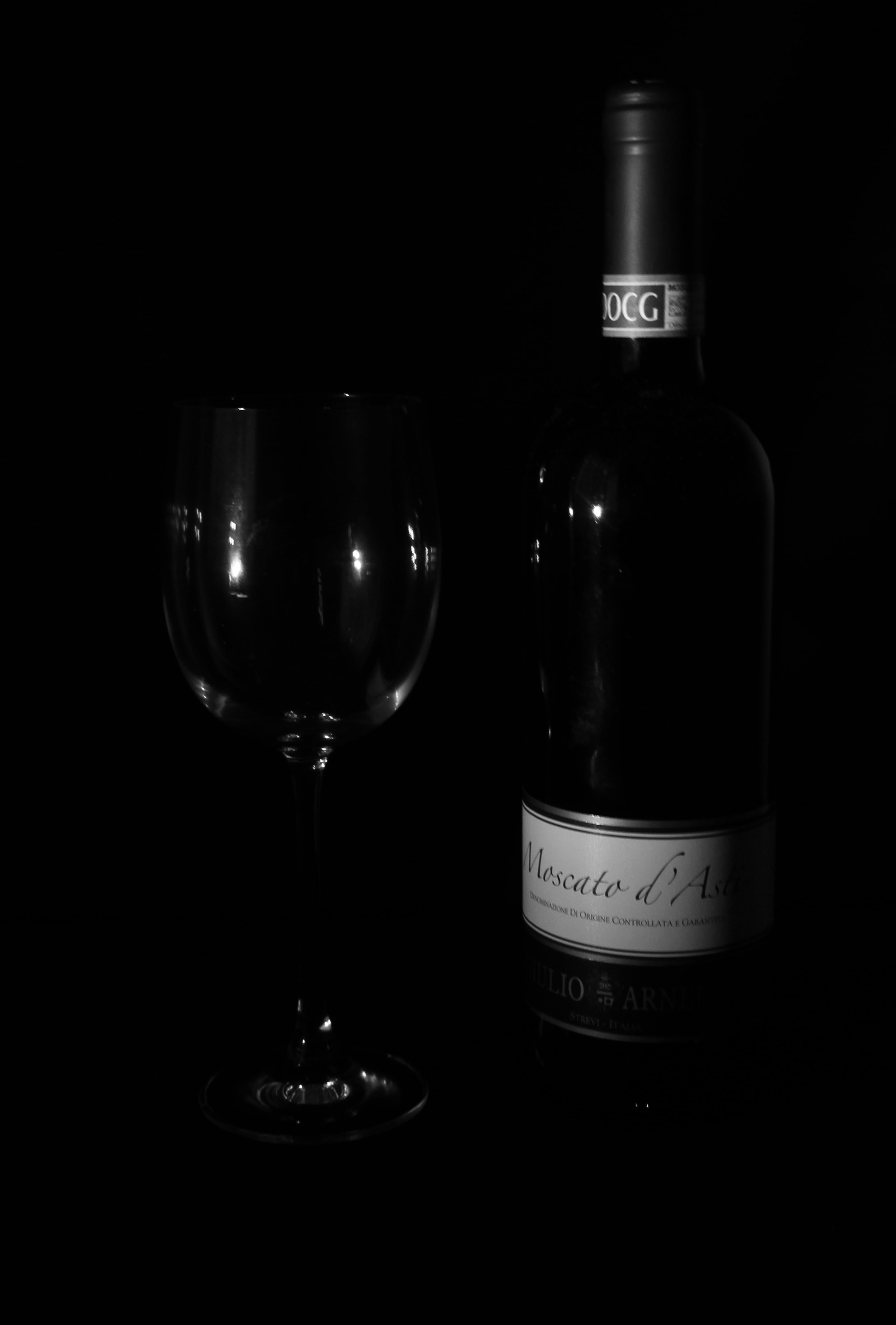 glass - material, no people, dark, still life, low key, 5K, freshness, wine, red wine, drink, text, black and white, refreshment, container, transparent, Phone HD Wallpaper