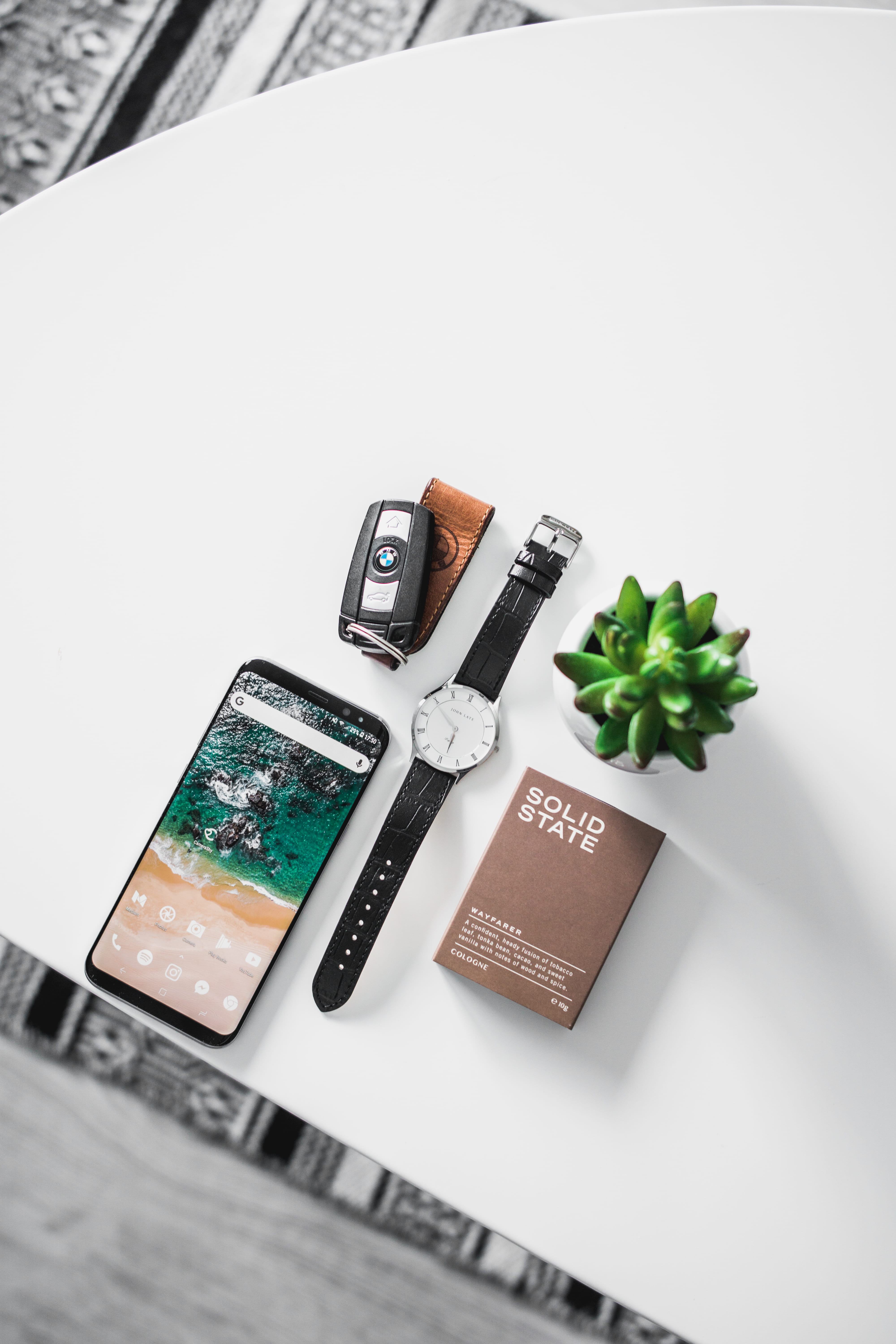 computer, flat, apple, equipment, table, business, backgrounds, iphone, wallet, 5K, white, photography, bmw, box, flower, currency, wireless Technology, Phone HD Wallpaper