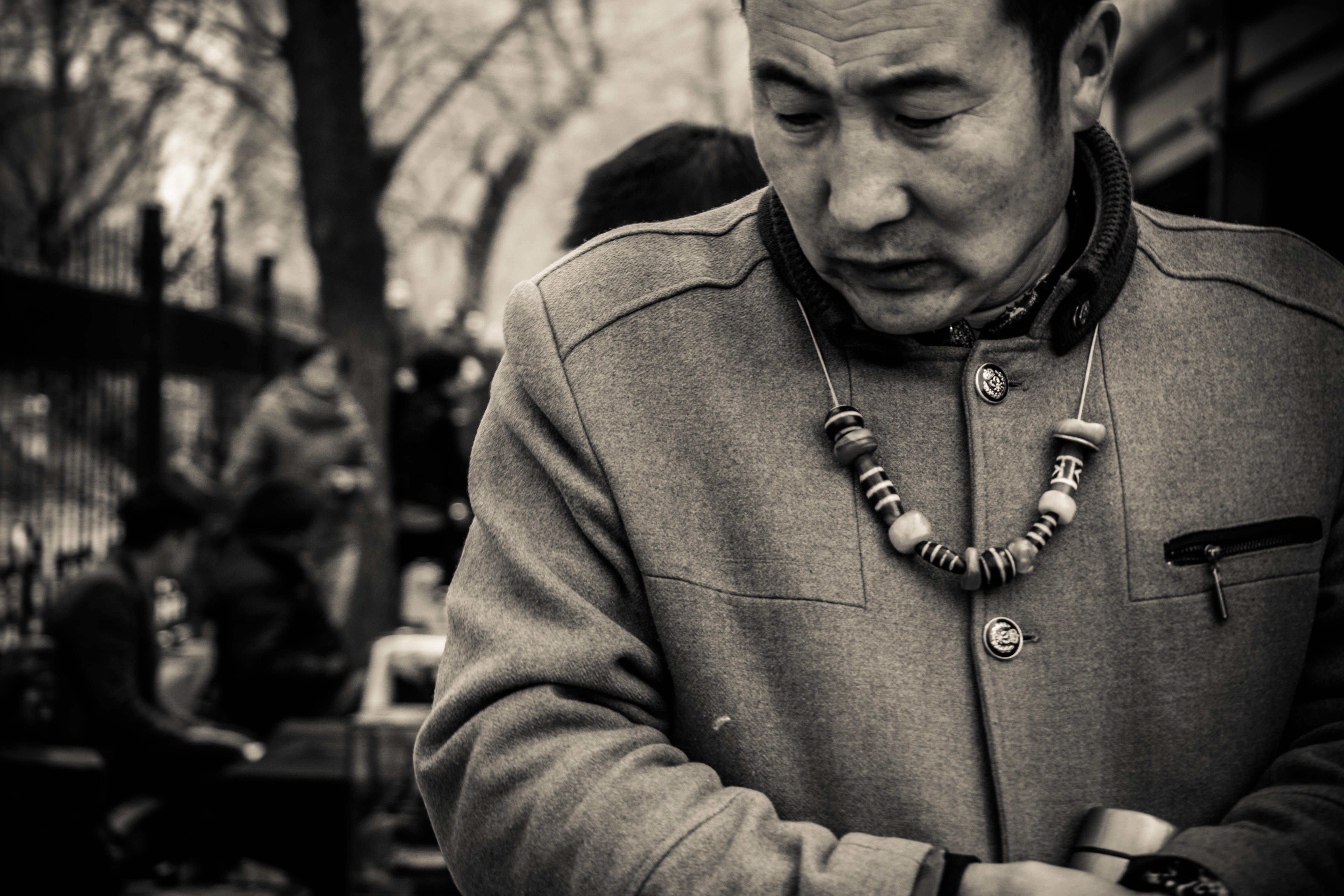 products, waist up, jewelry, mature men, one person, Documentary, real people, men, mature adult, Black And White, only men, swap meet, social issues, front view, HD Wallpaper