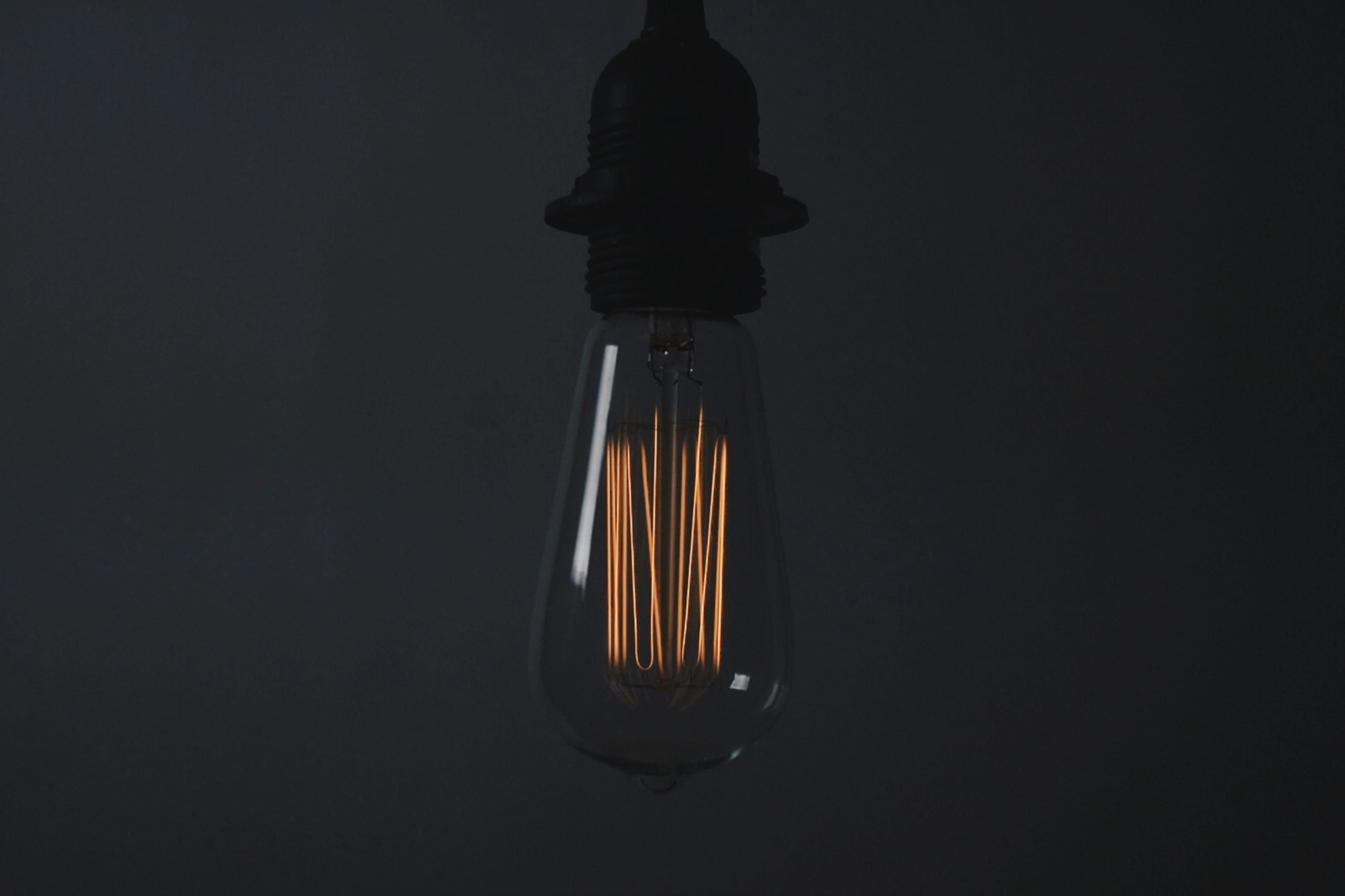 electricity, light, food/Drink, glowing, 2K, bulb, shot, filament, still life, day, electric light, Closeup, lighting Equipment, studio shot, no People, HD Wallpaper