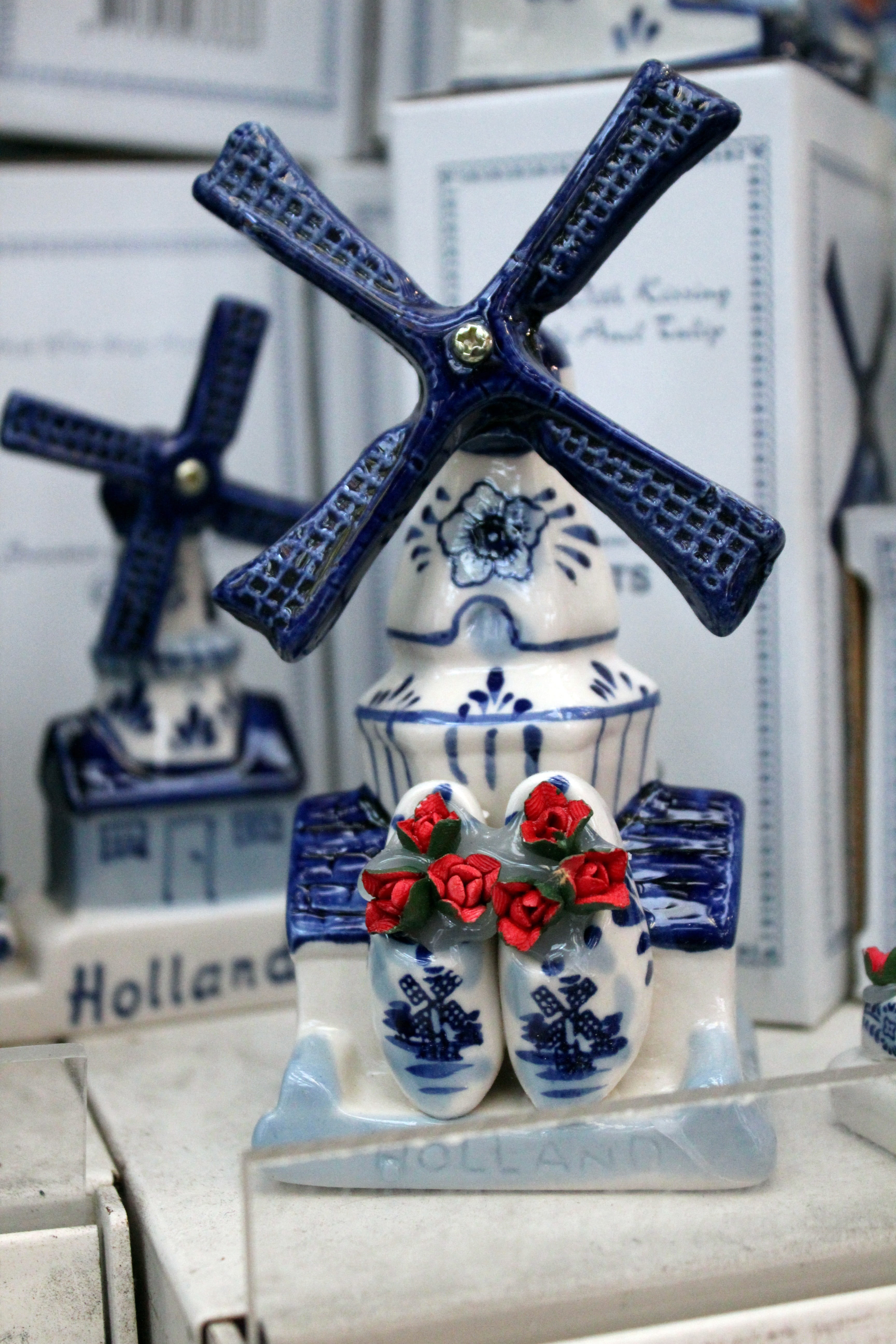 day, architecture, belief, focus on foreground, spirituality, Holland, human representation, ceramic, building, military, art and craft, 5K, blue, no people, Phone HD Wallpaper
