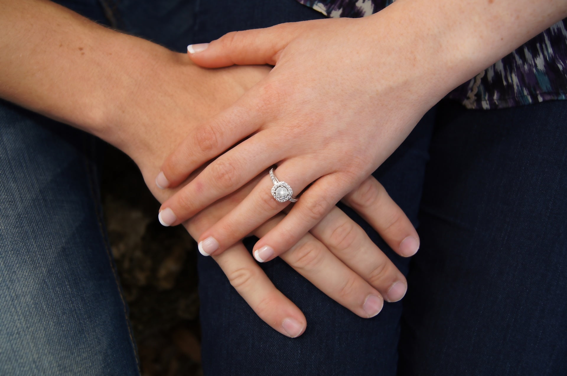 couple - relationship, finger, wedding, love, wearing, positive emotion, young, people, friends, silver, promise, diamond, romance, happiness, wife, hands, HD Wallpaper