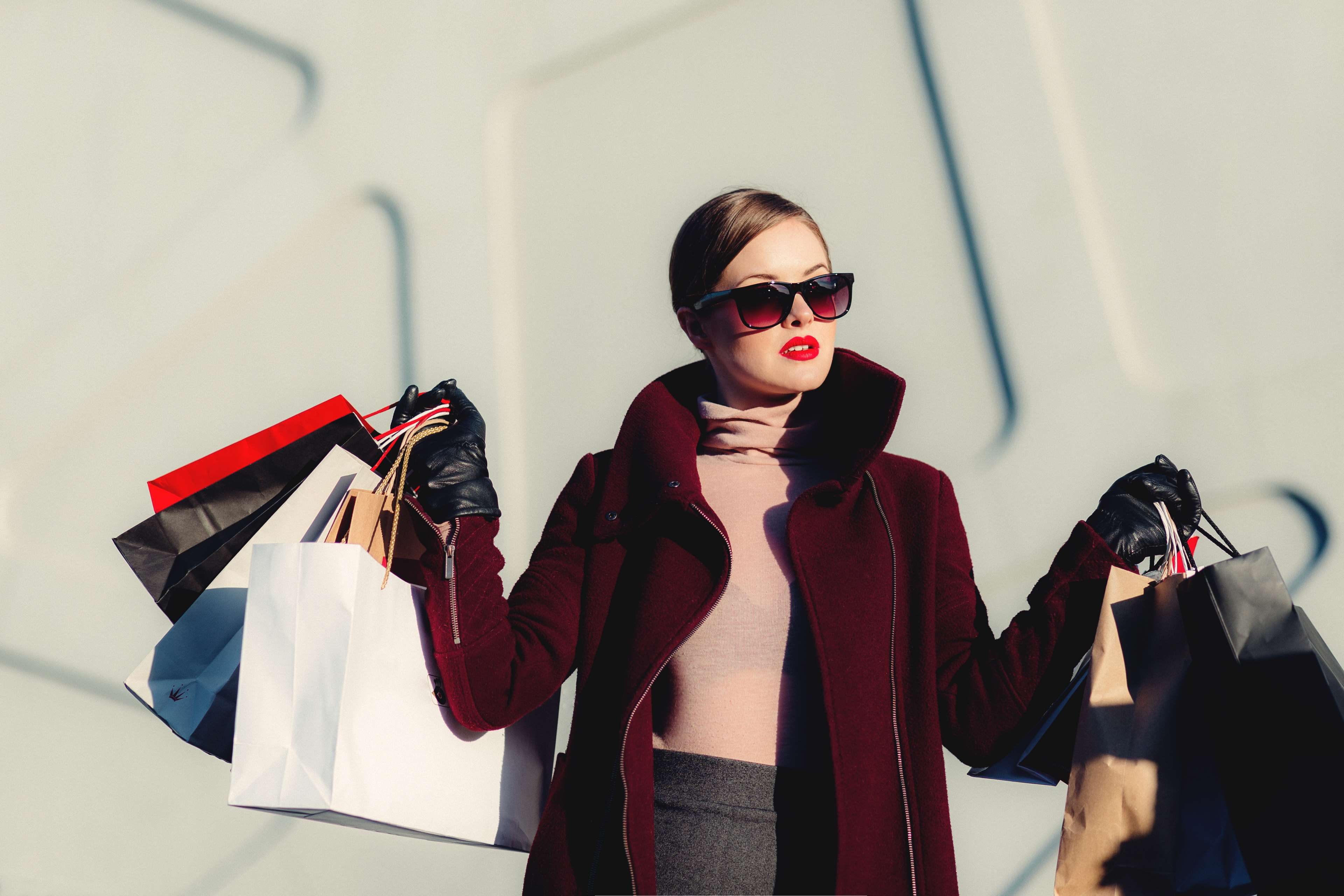 adult, elegant, shopping bag, shopping bags, lifestyles, woman, consumerism, outdoors, girl, eyewear, store, young, 4K, paper bags, wear, women, beautiful woman, HD Wallpaper