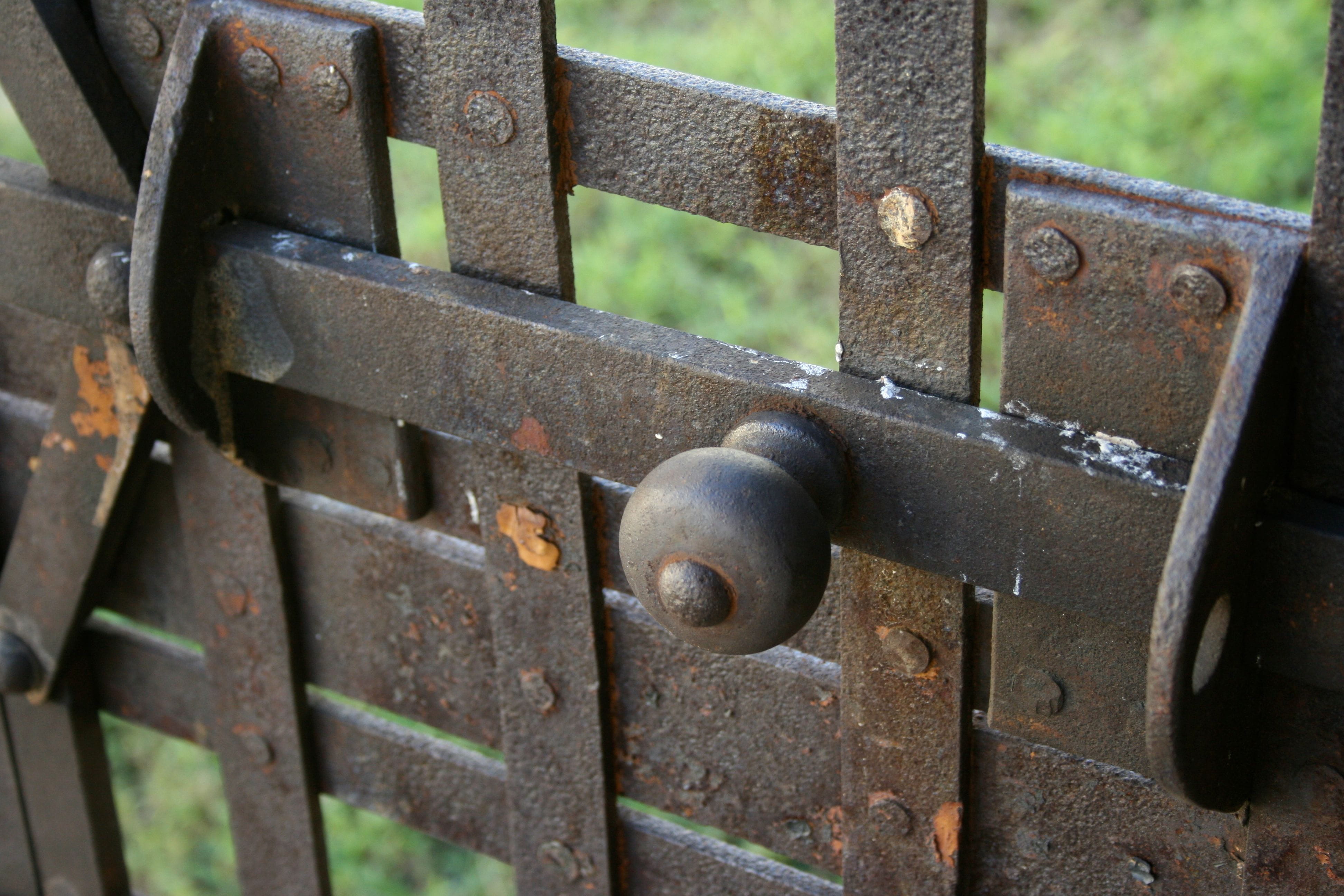 latch, eastern state penitentiary, no people, day, old, closed, focus on foreground, outdoors, safety, rust, entrance, philadelphia, united states, fence, HD Wallpaper