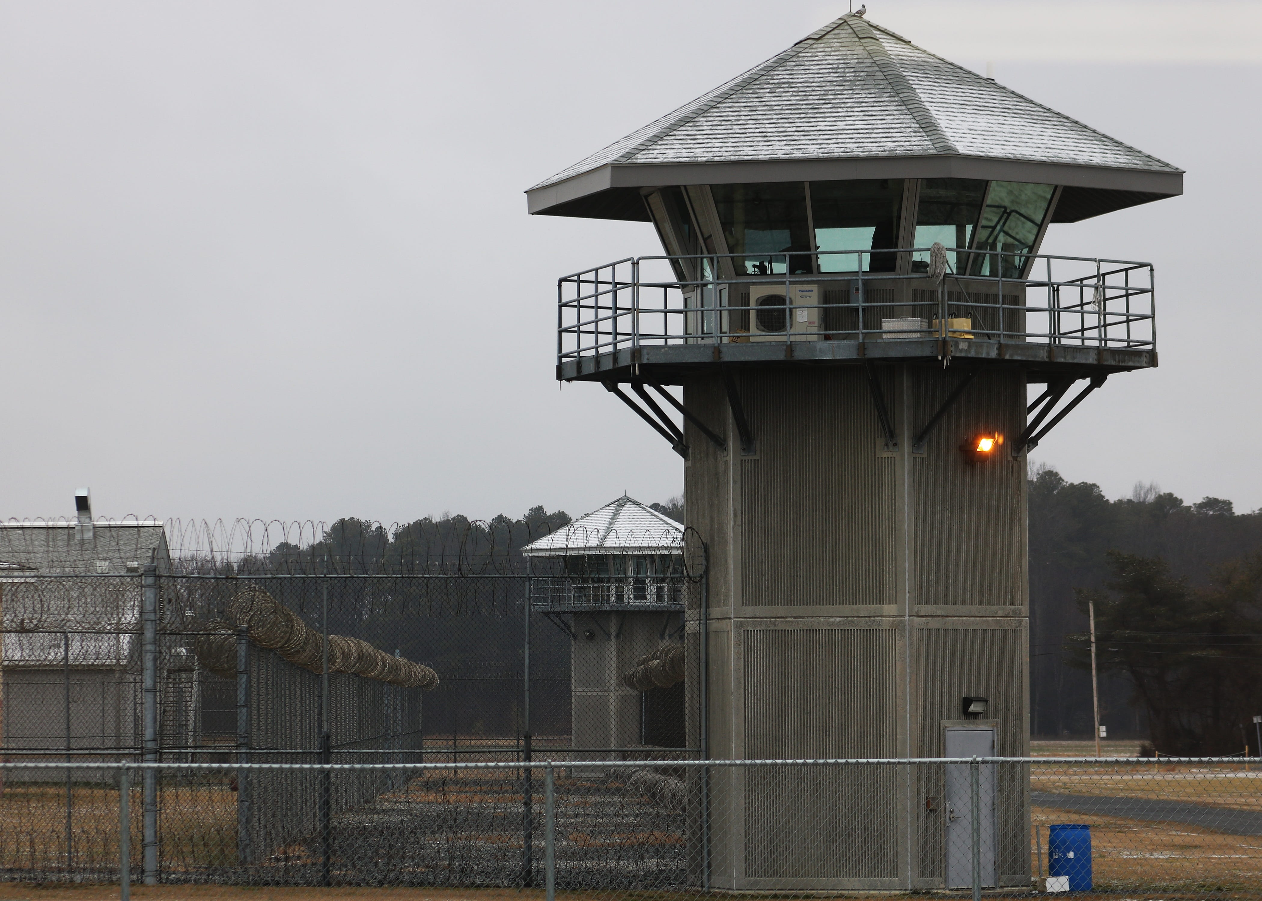 penitentiary, outdoors, land, architecture, 4K, boundary, tower, protection, day, safety, prison, security, no people, sky, nature, jail, building exterior, HD Wallpaper