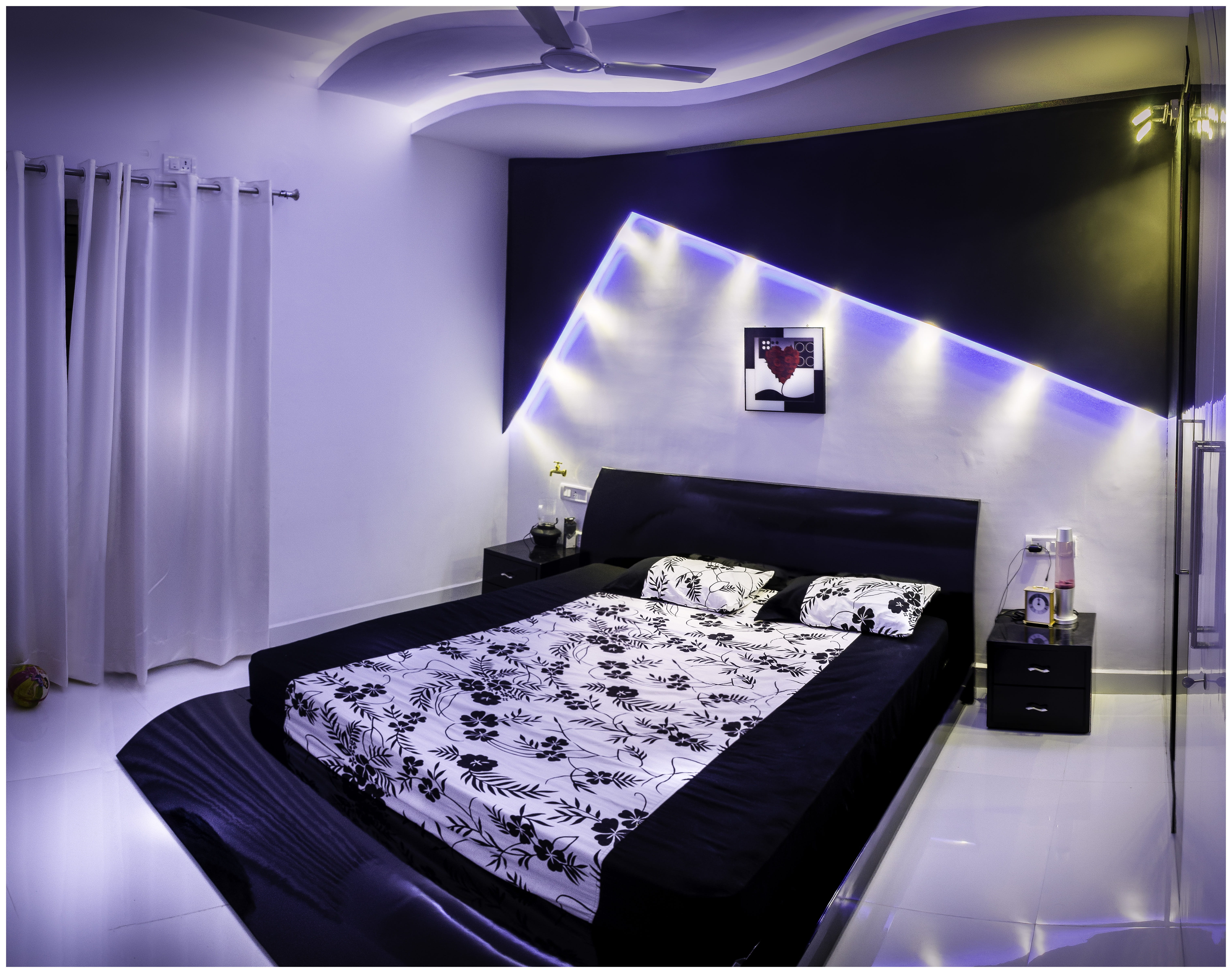 interior, lighted, luxury, house, modern, bed, no people, black, home showcase interior, indoors, absence, elegance, electric lamp, reflection, lifestyle, HD Wallpaper