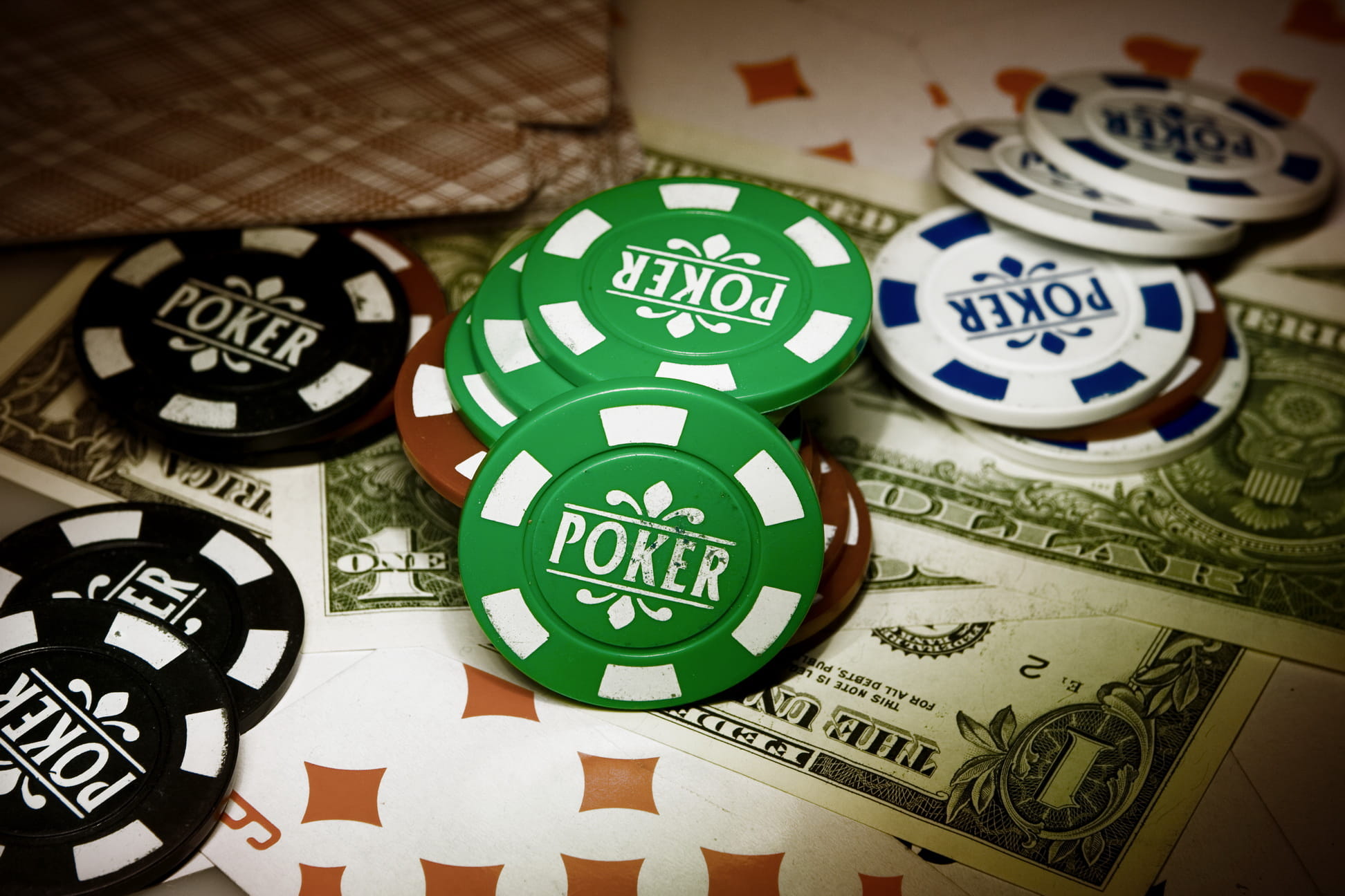 felt, cash, close, 1080P, textile, poker, gambling chip, gamble, fortune, leisure, win, currency, up, red, white, risk, pattern, casino, business, luck, HD Wallpaper
