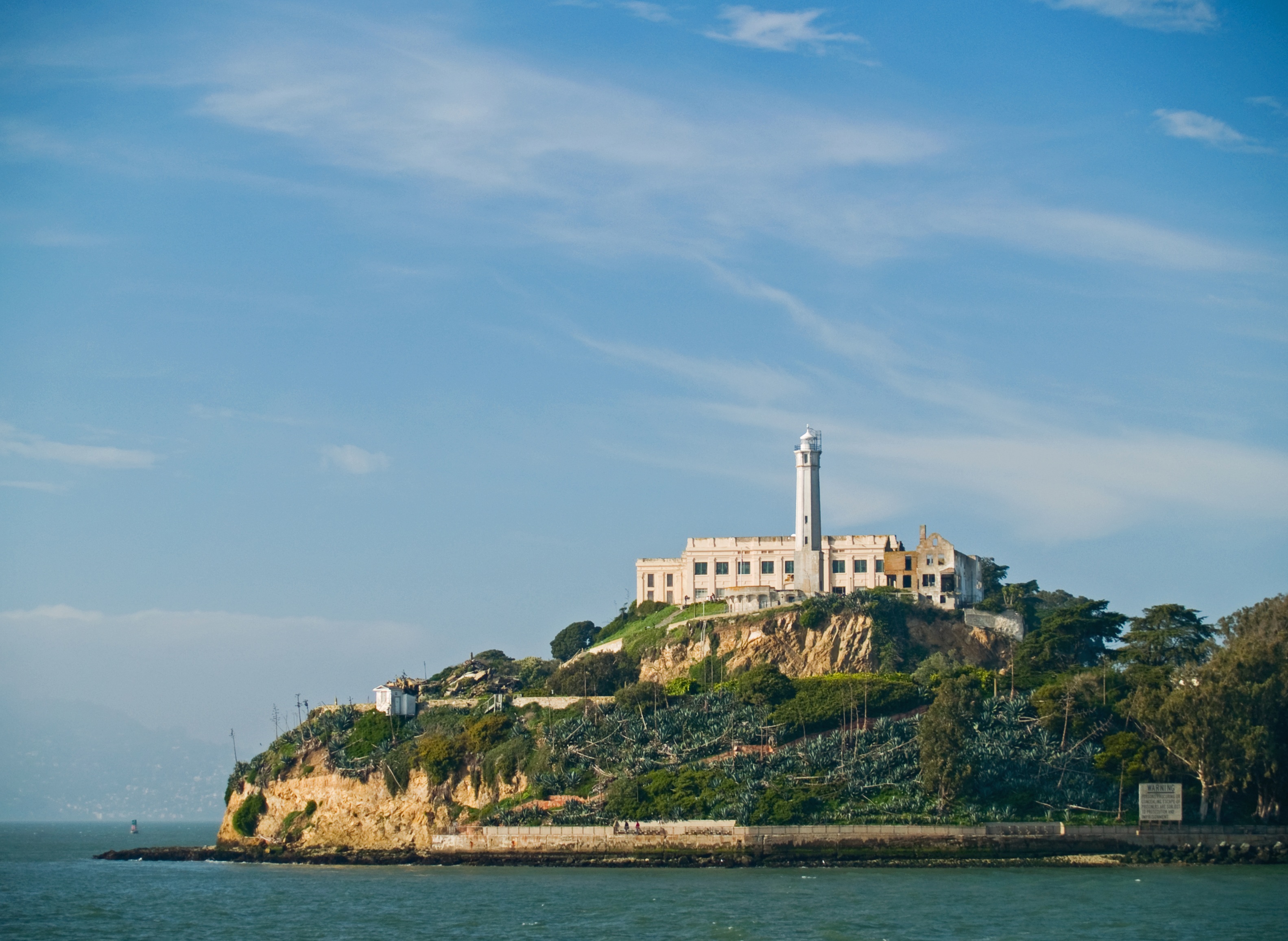 alcatraz, attraction, san francisco, daytime, no people, historic, land, san, national, building, water, mountain, architecture, island, beauty in nature, HD Wallpaper