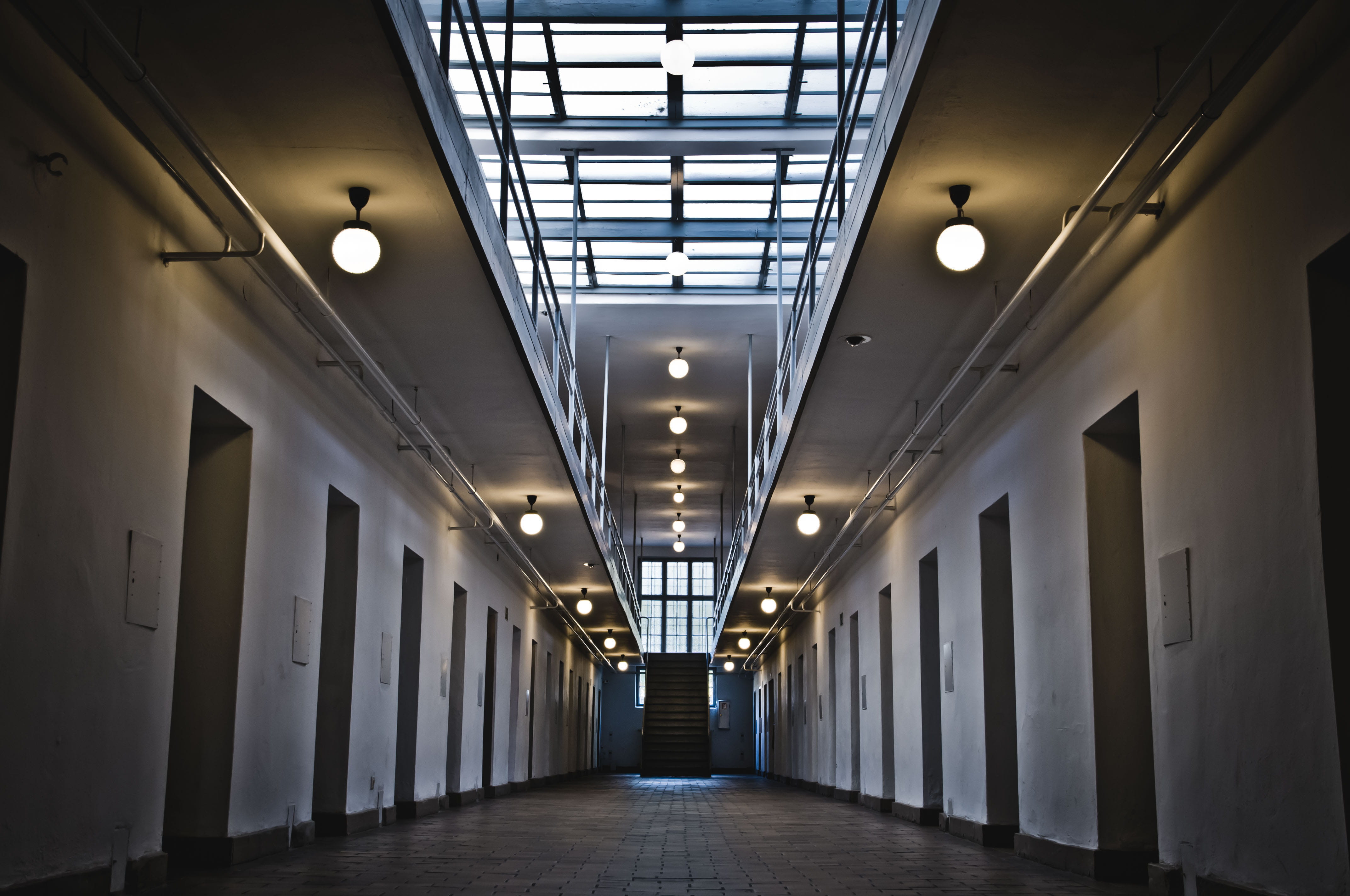 light, crime, no people, holocaust, concentration camp, light fixture, in a row, jail, wrong, door, direction, fürstenberg/havel, corridor, ravensbrück, HD Wallpaper