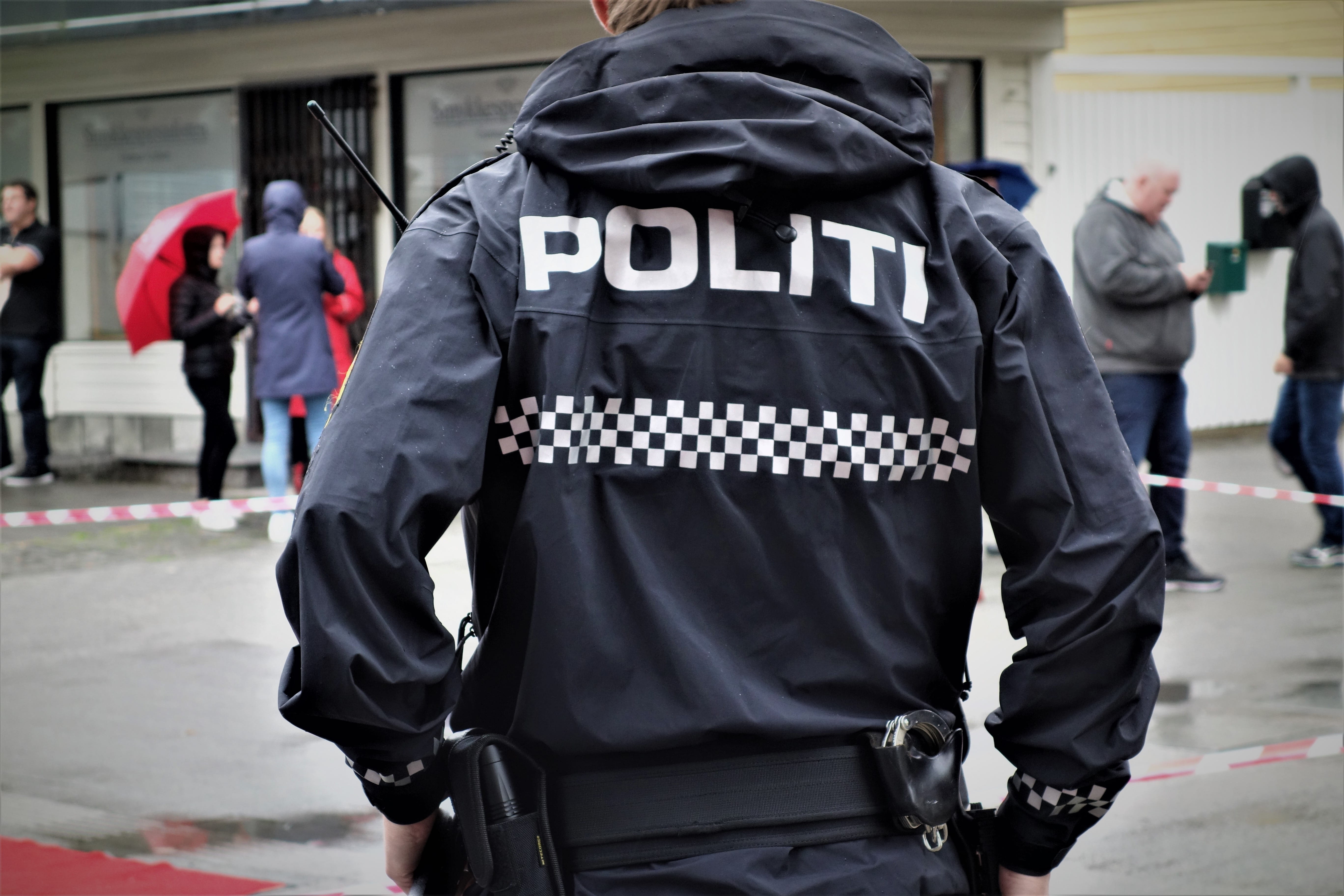 norway, day, real people, police force, law, security, custody, protection, group of people, focus on foreground, city, people, the authority, outdoors, HD Wallpaper