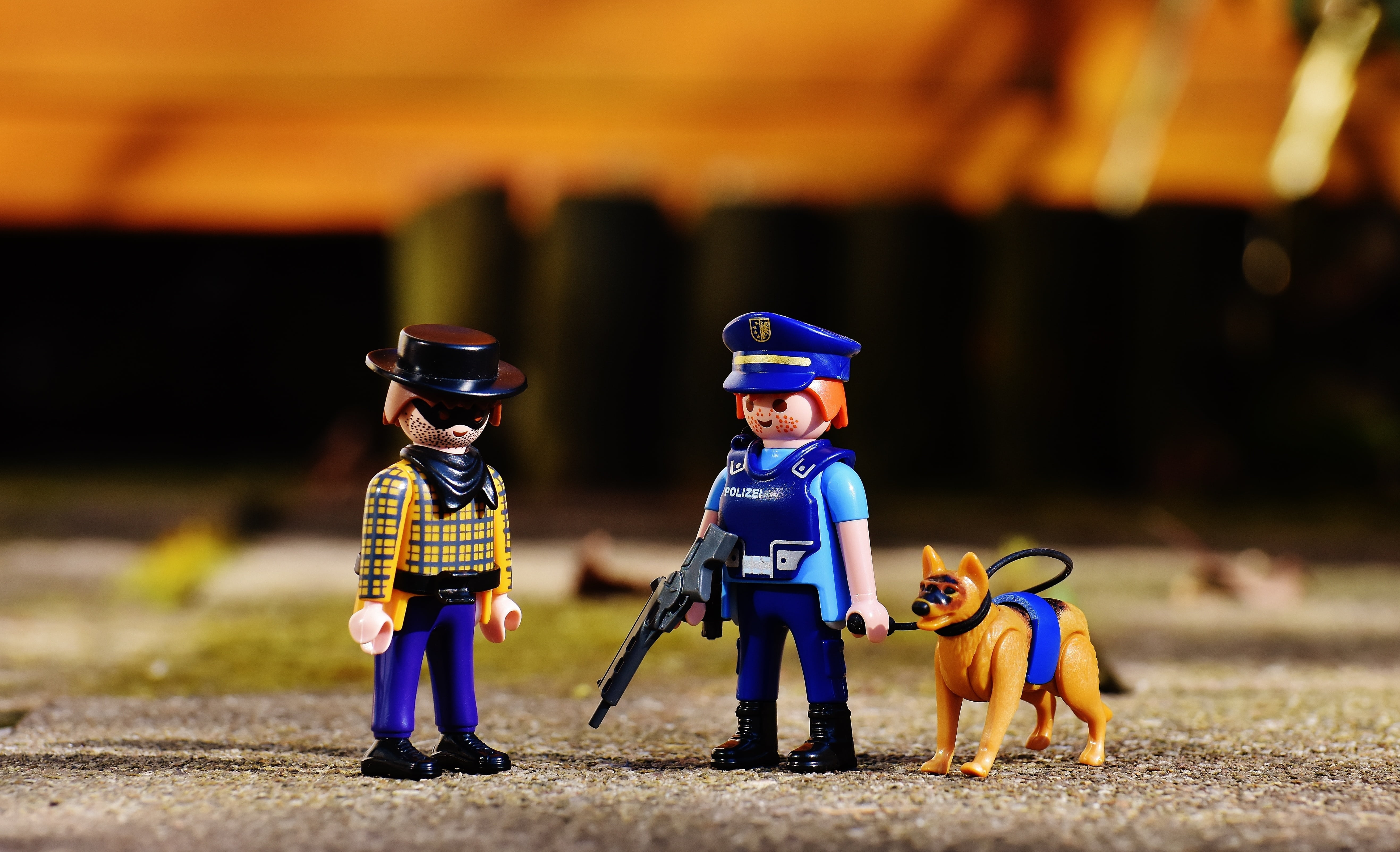 crooks, shallow, togetherness, boys, gangster, cowboy, police, people, arrest, happiness, smiling, toy, family, innocence, mini, 5K, day, men, childhood, HD Wallpaper
