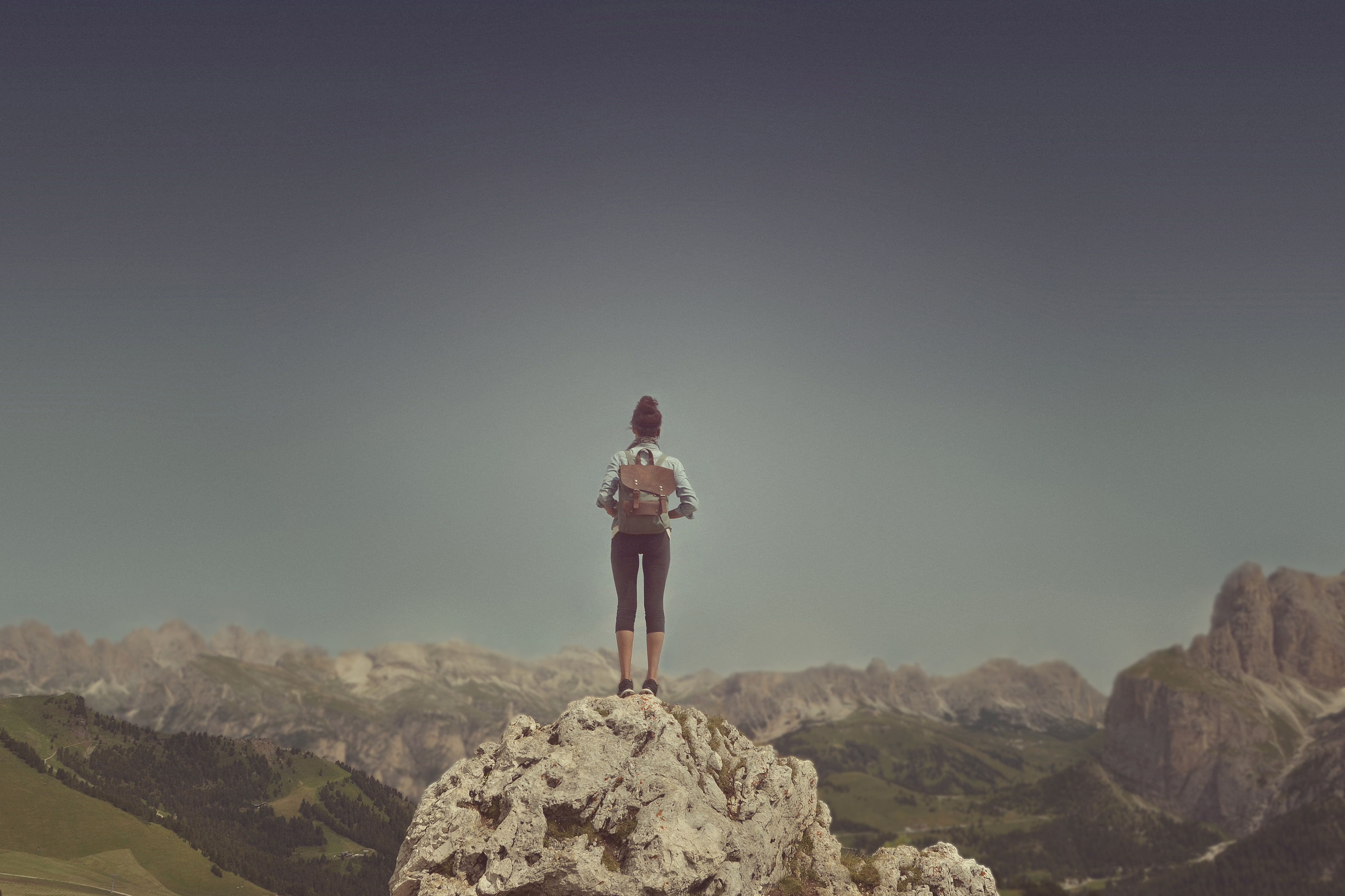 trip, 4K, Trentino, adventura, peak, girl, mountains, Dolomites, Italy, horizon, Passo Sella, South Tyrol, HD Wallpaper