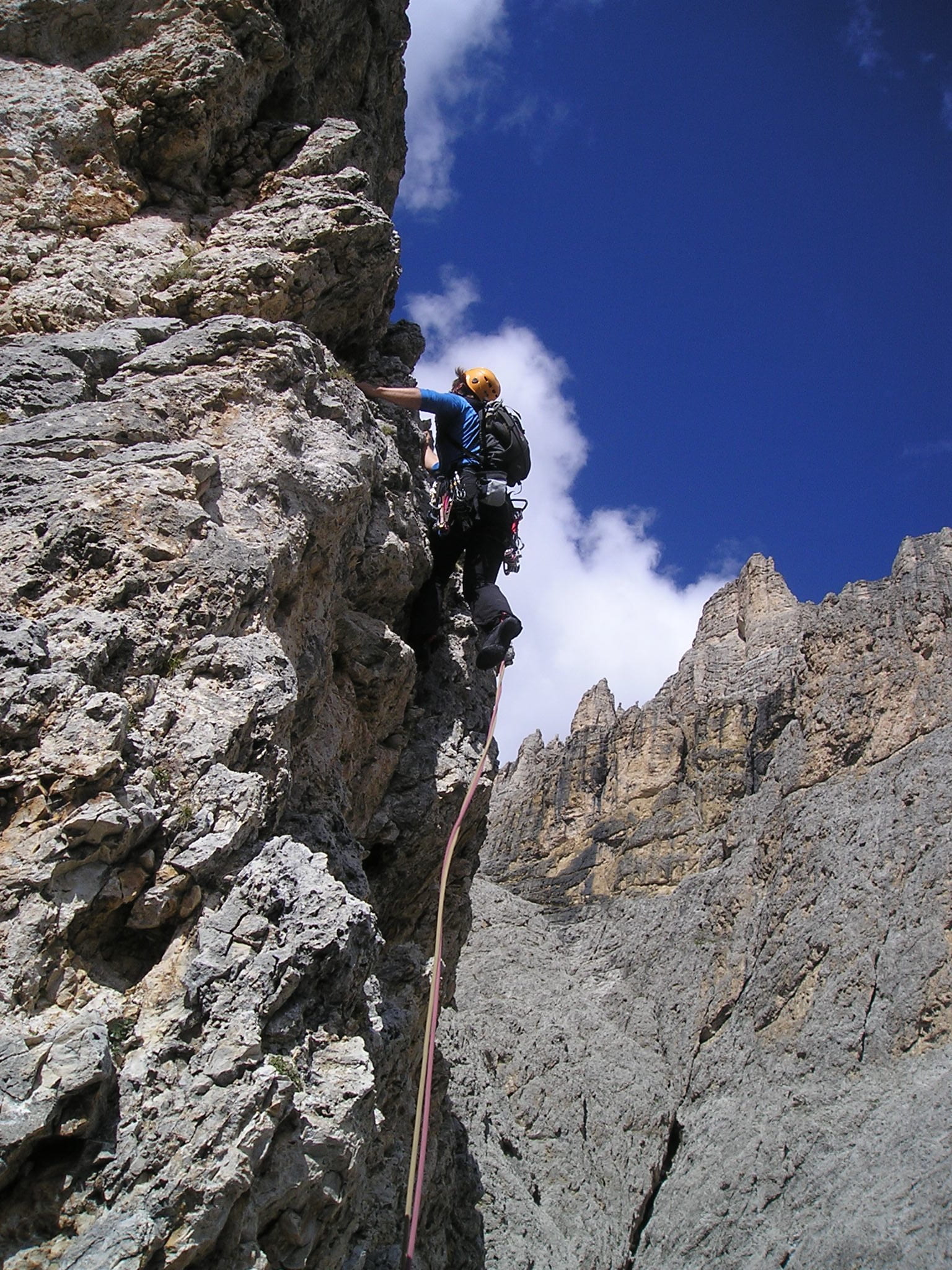 bergsport, sport, dolomites, mountaineer, activity, italy, alpine, low angle view, climb, high, outdoors, day, risk, one person, rise, solid, hiking, 1080P, Phone HD Wallpaper