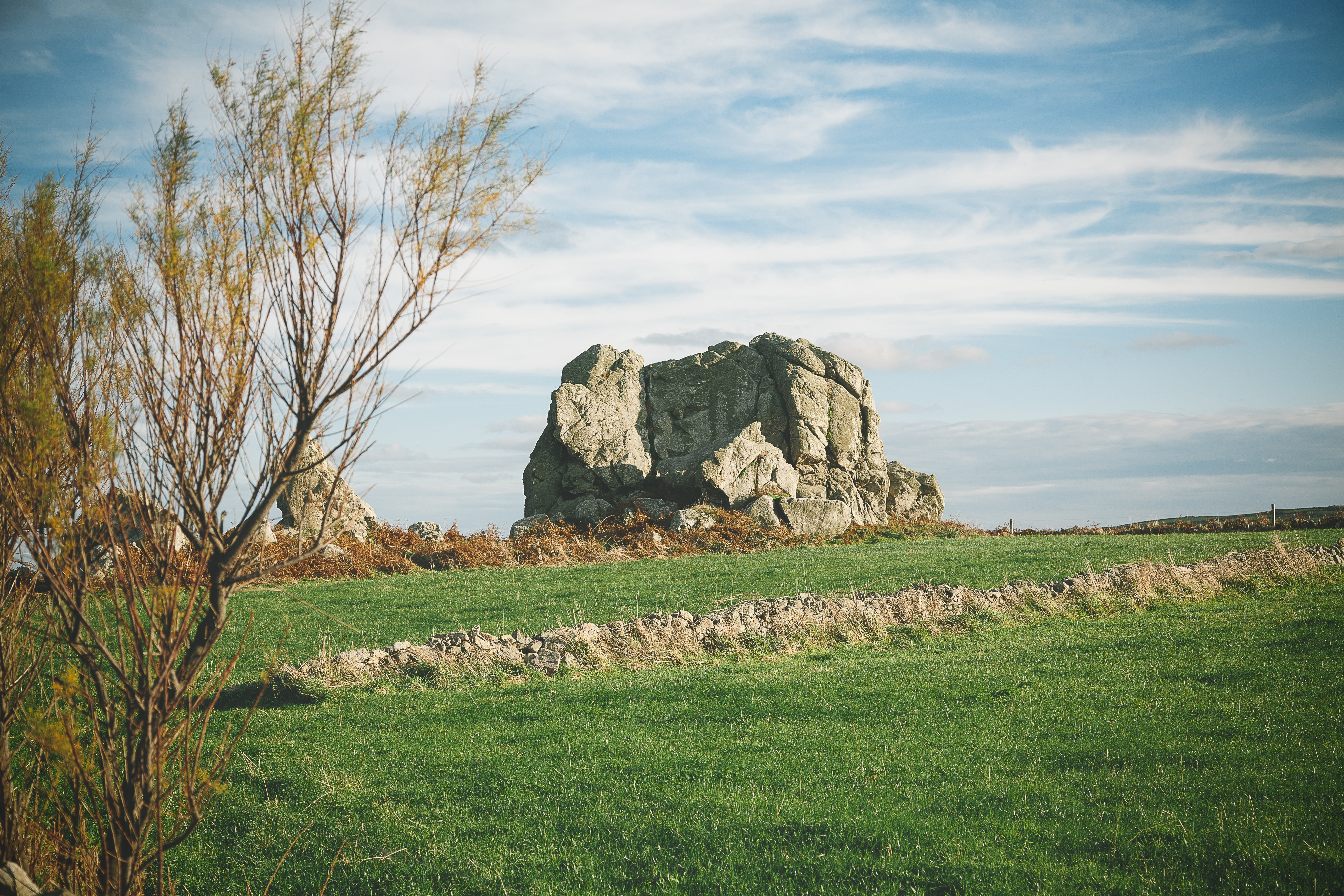 cloud - sky, pierre, scenics, growth, grass, abbey, tree, no people, tranquility, green color, field, roche, rock - Object, 5K, landscape, plant, non-urban scene, HD Wallpaper