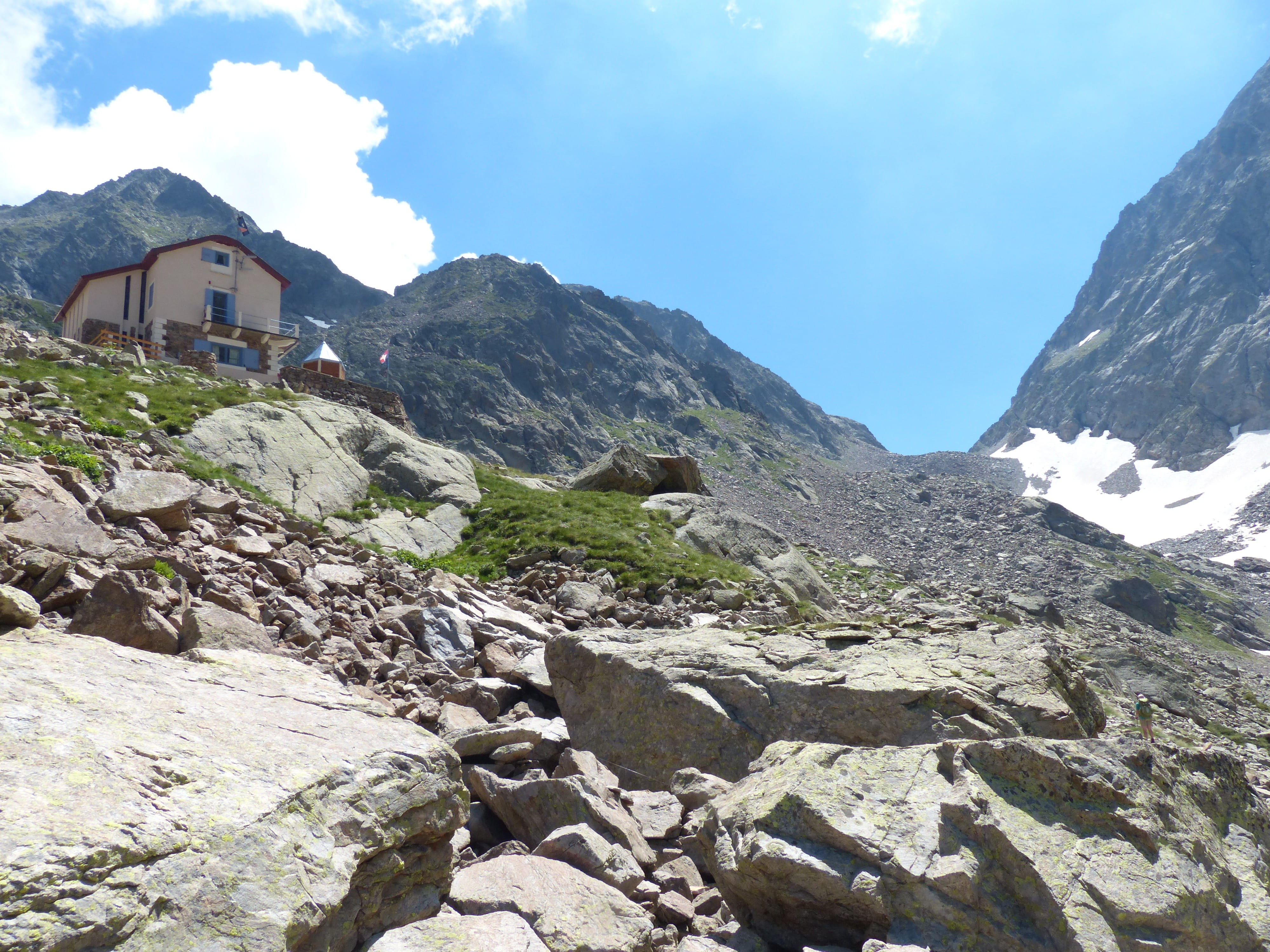 mountain, people, rock, mountain range, nature, 4K, architecture, rock - object, mountain hut, morelli buzzi, maritime alps, day, rest house, bergtour, HD Wallpaper