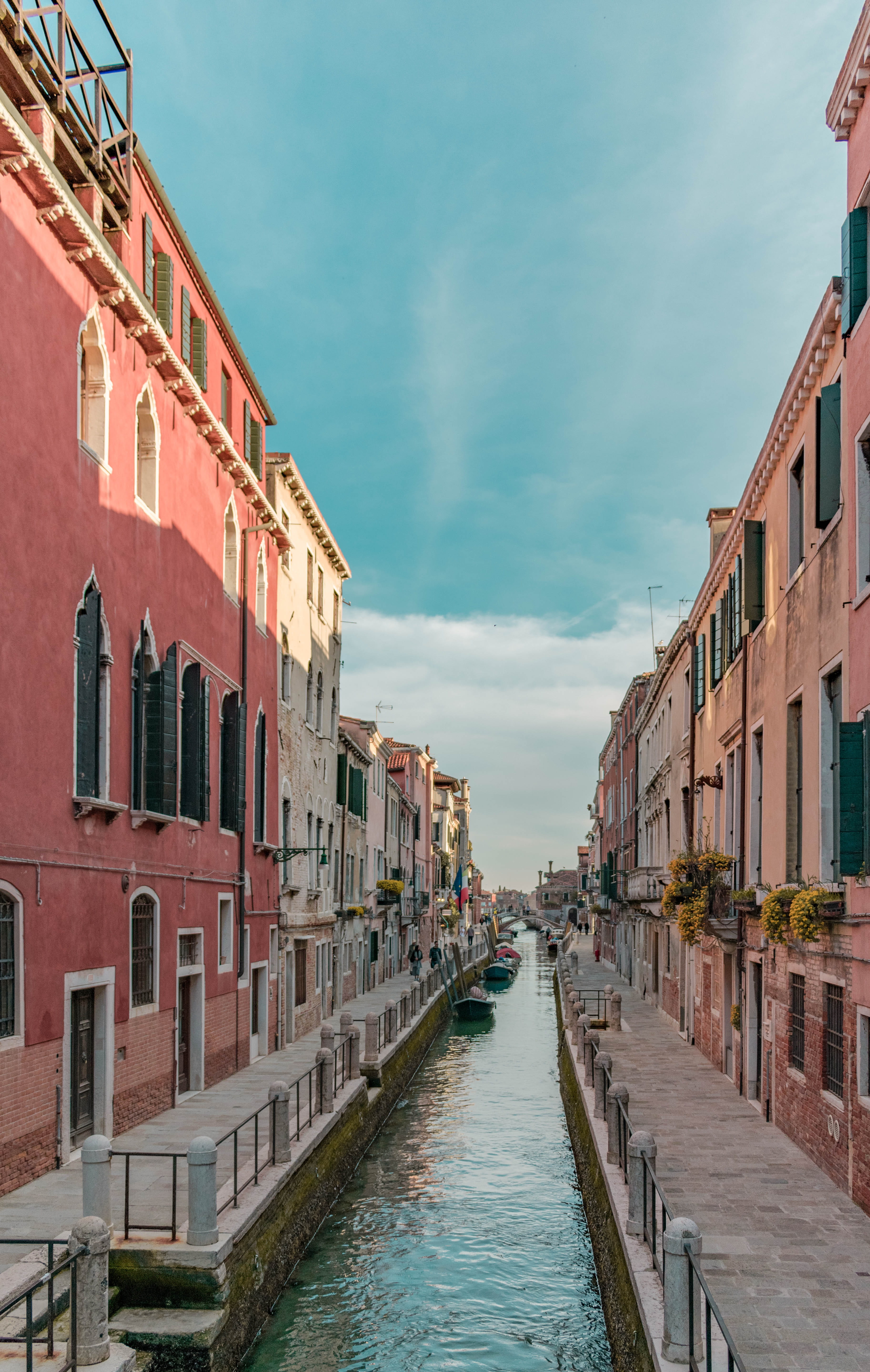 brown, boat, italy, canal, outdoors, railing, river, traditional design, building, direction, sky, italium, architecture, citylife, house, concrete, diminishing perspective, Phone HD Wallpaper