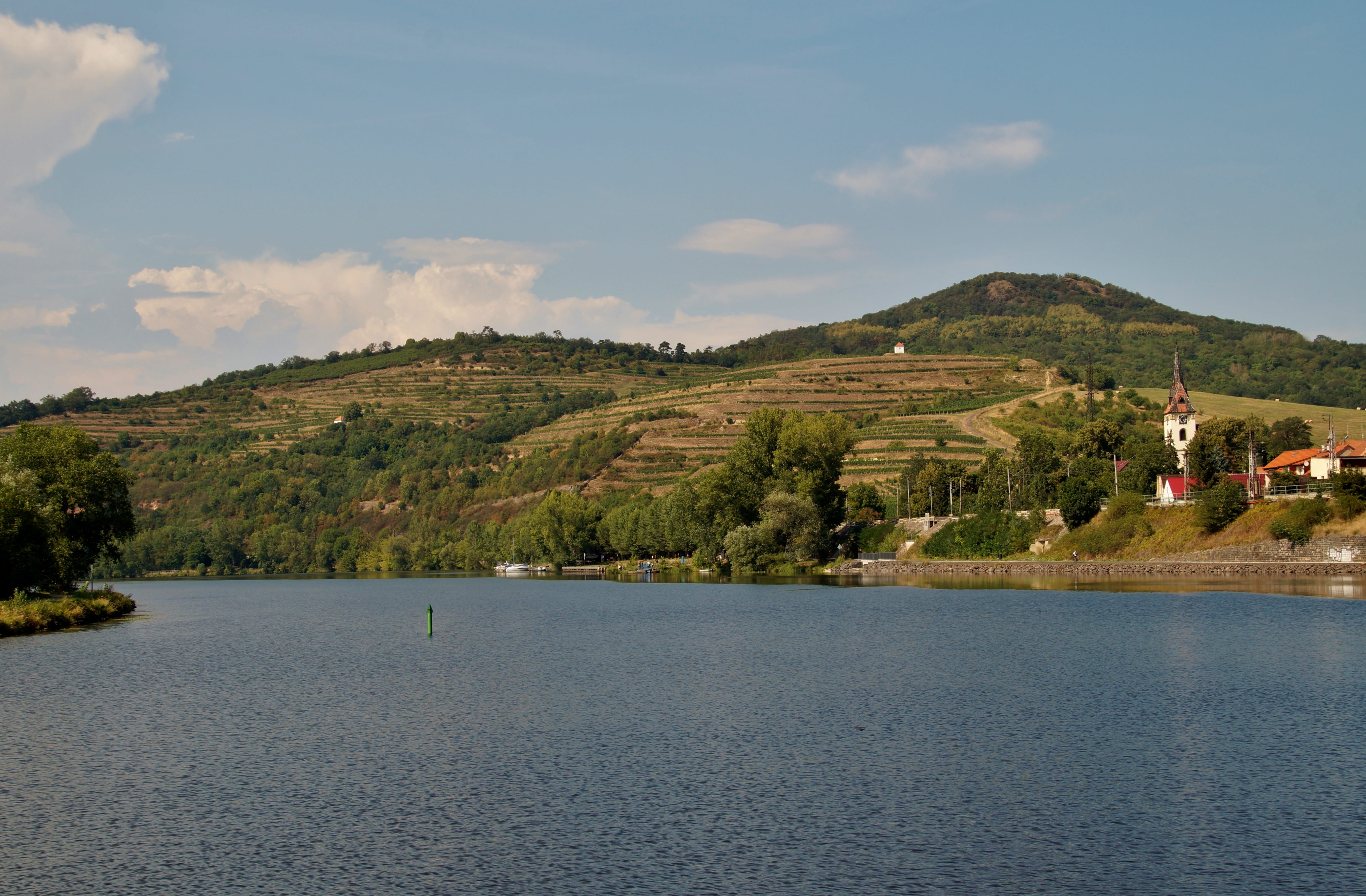 upland, landscape, river, non-urban scene, plant, wavy, nature, fertile, beauty in nature, central bohemia, porta bohemica, lake, the flow of, idyllic, HD Wallpaper