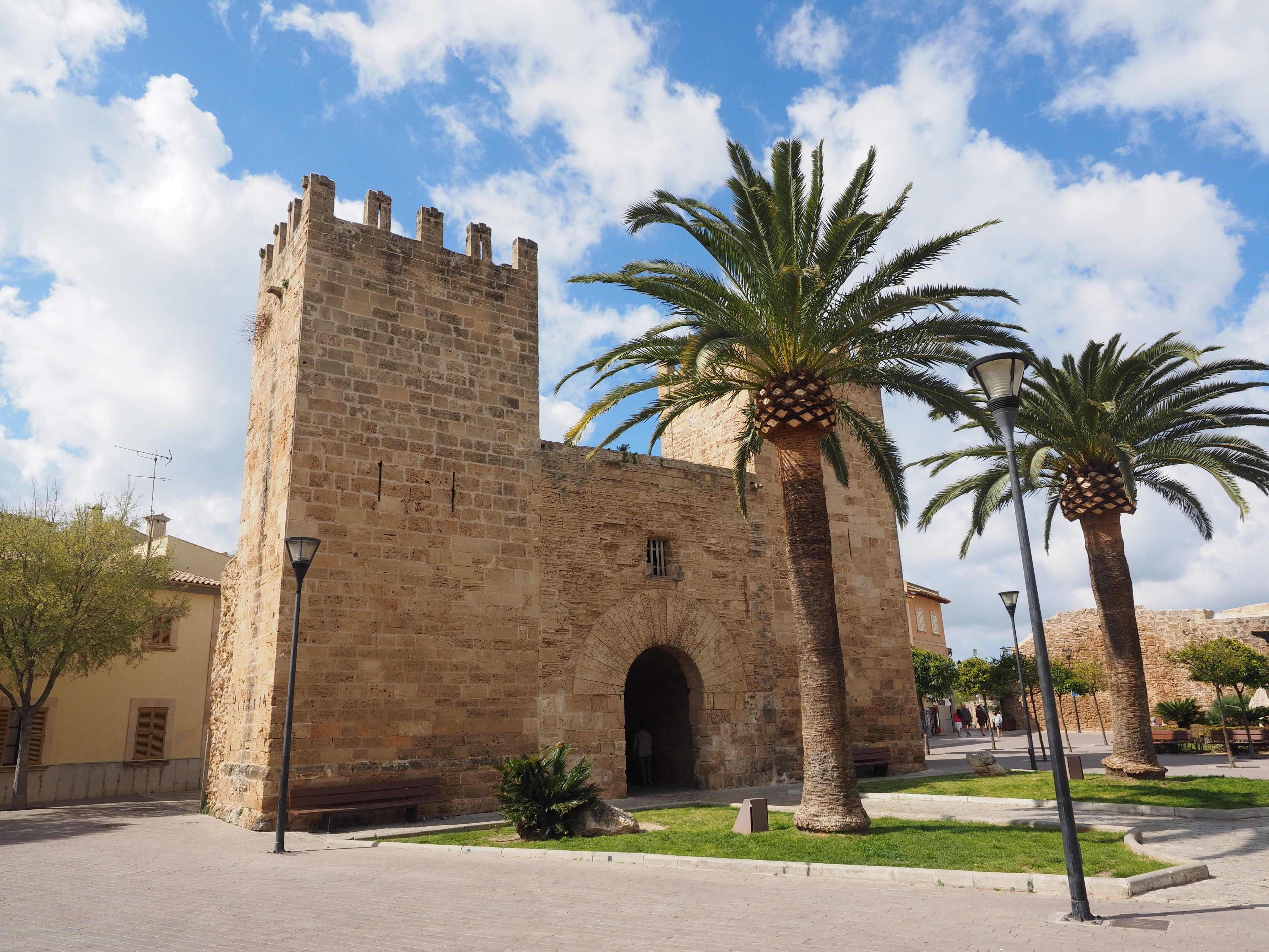 old, porta de xara, tropical climate, architecture, nature, wall, city wall, outdoors, history, building exterior, cloud - sky, 4K, alcúdia, the past, HD Wallpaper